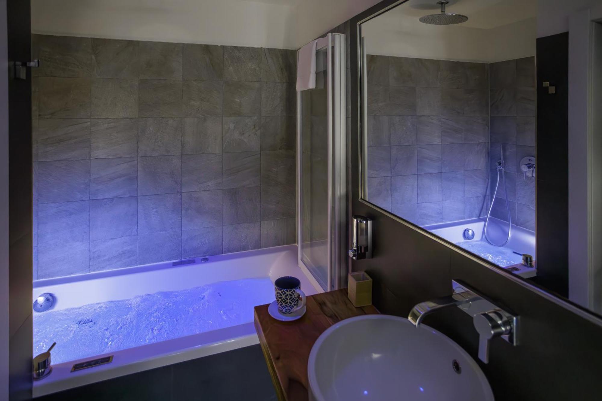 Deluxe Double or Twin Room,1661653571:JPEG