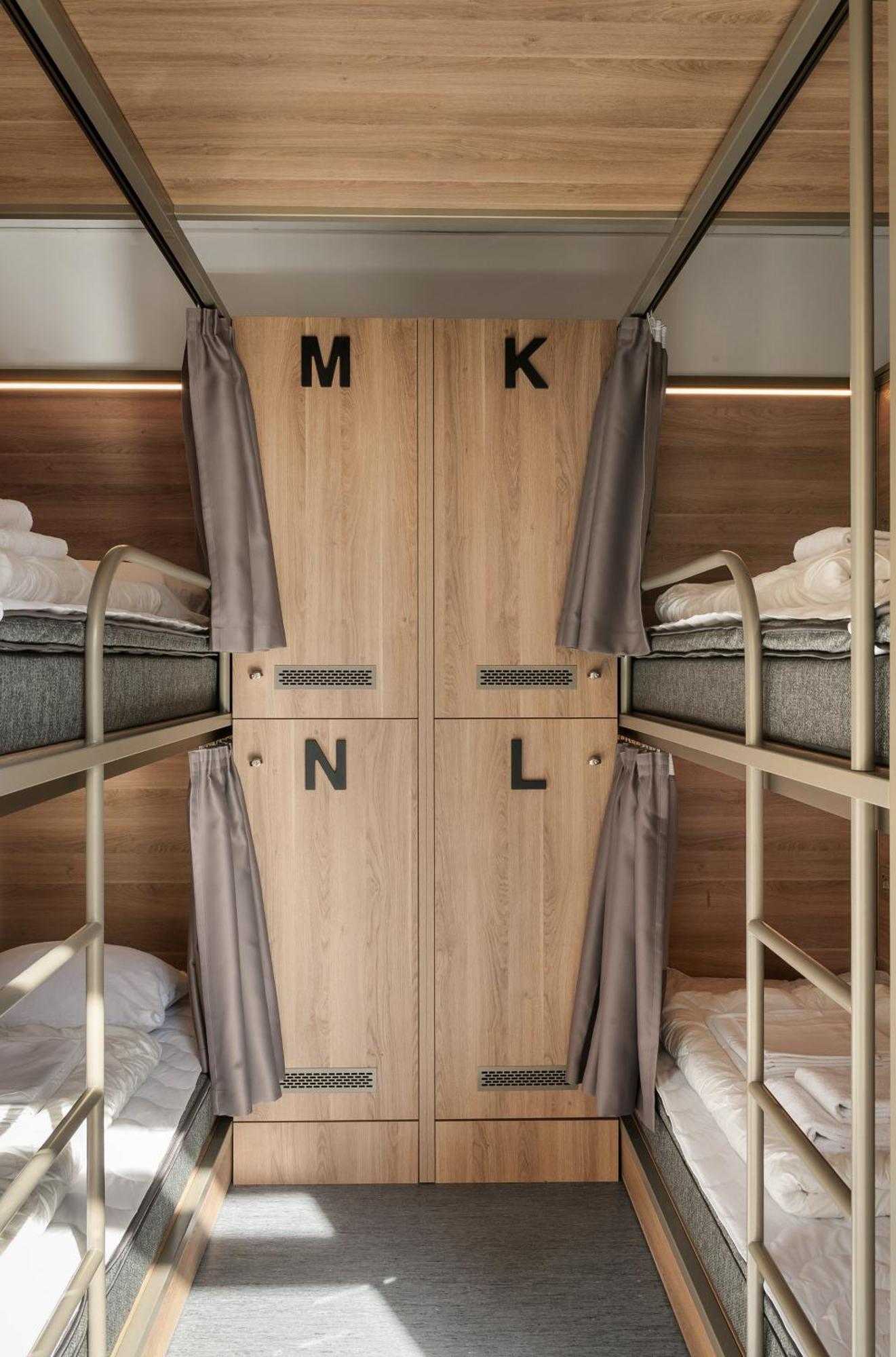 Single Bed 12-Bed Mixed Dormitory Room