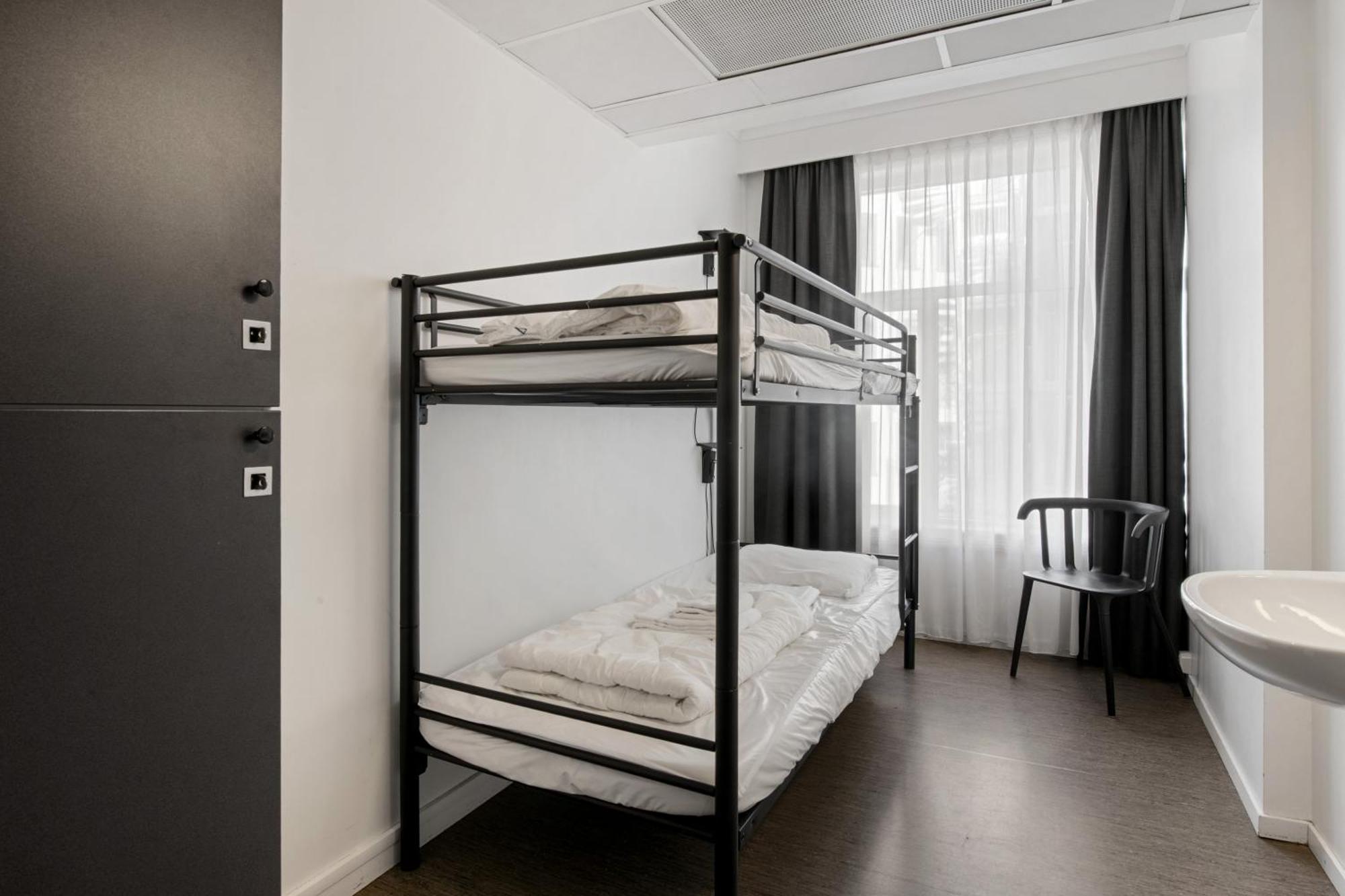 Mixed Dormitory Room