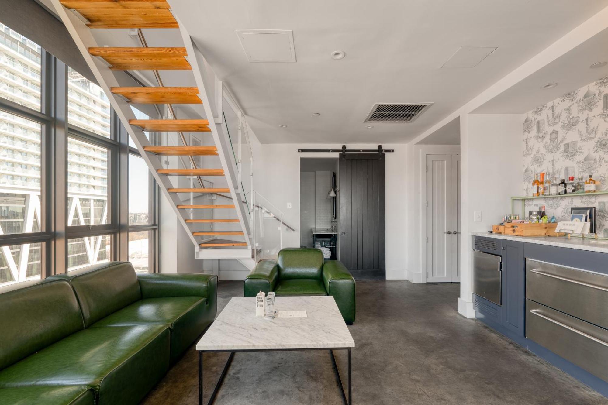 North 8th Loft Skyline View Terrace
