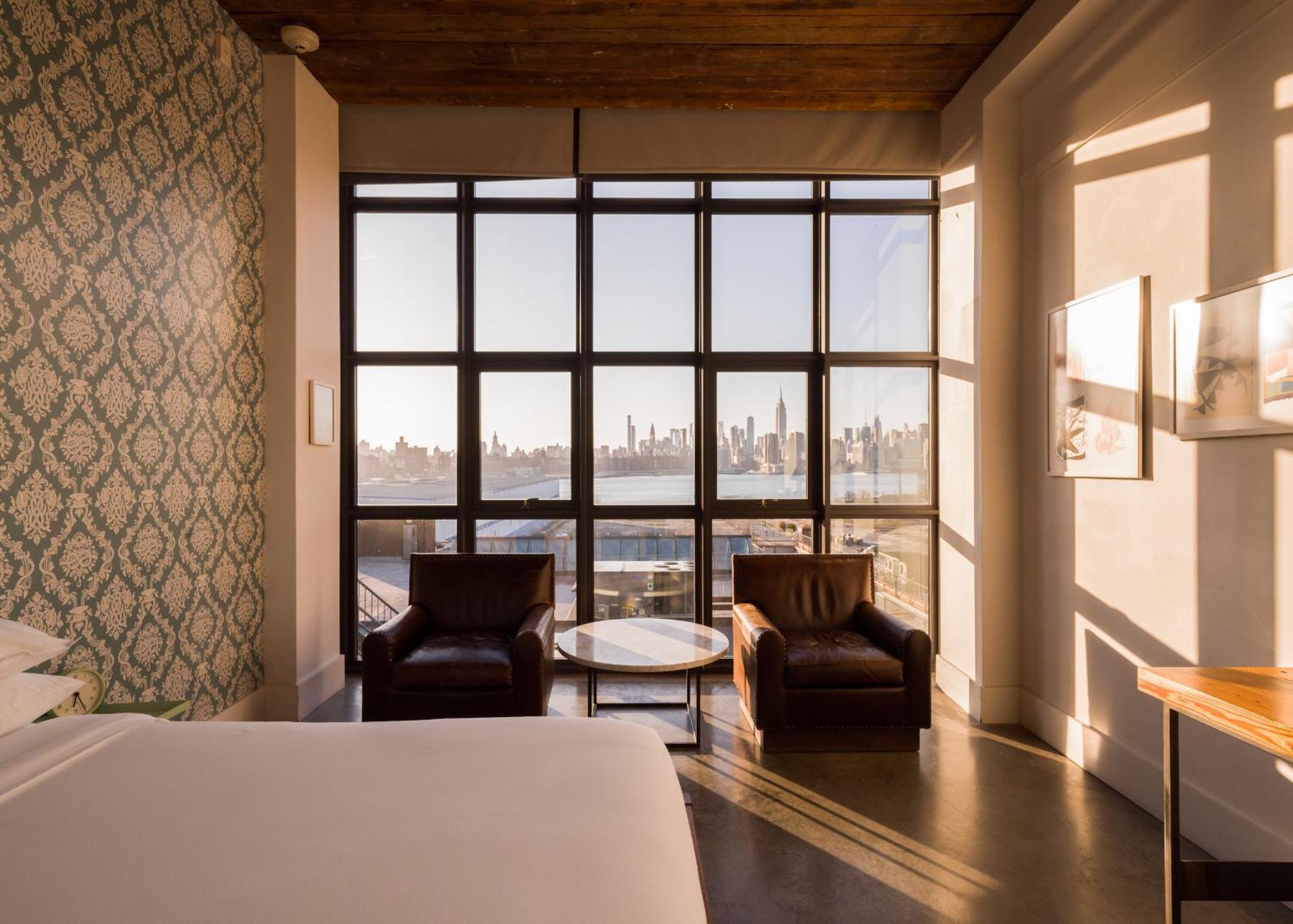 Manhattan View King Room,1758436558:JPEG