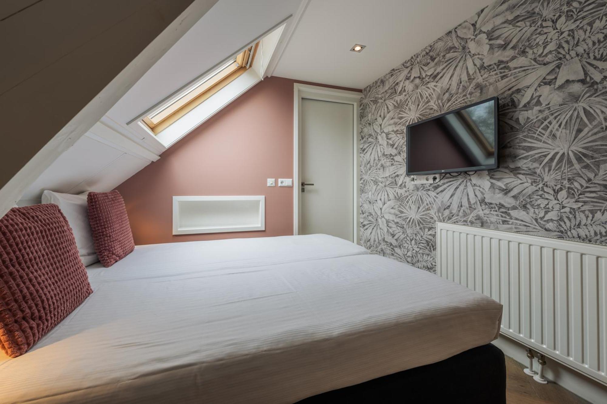 Economy Twin Room