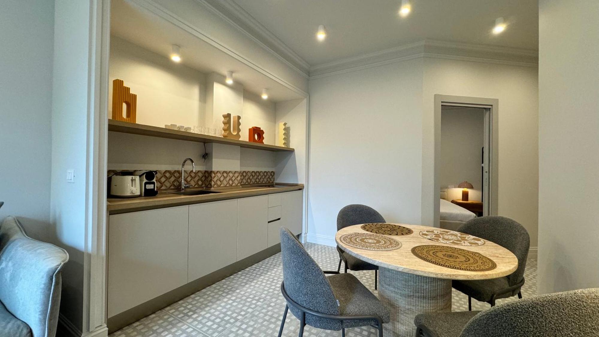 Deluxe Apartment