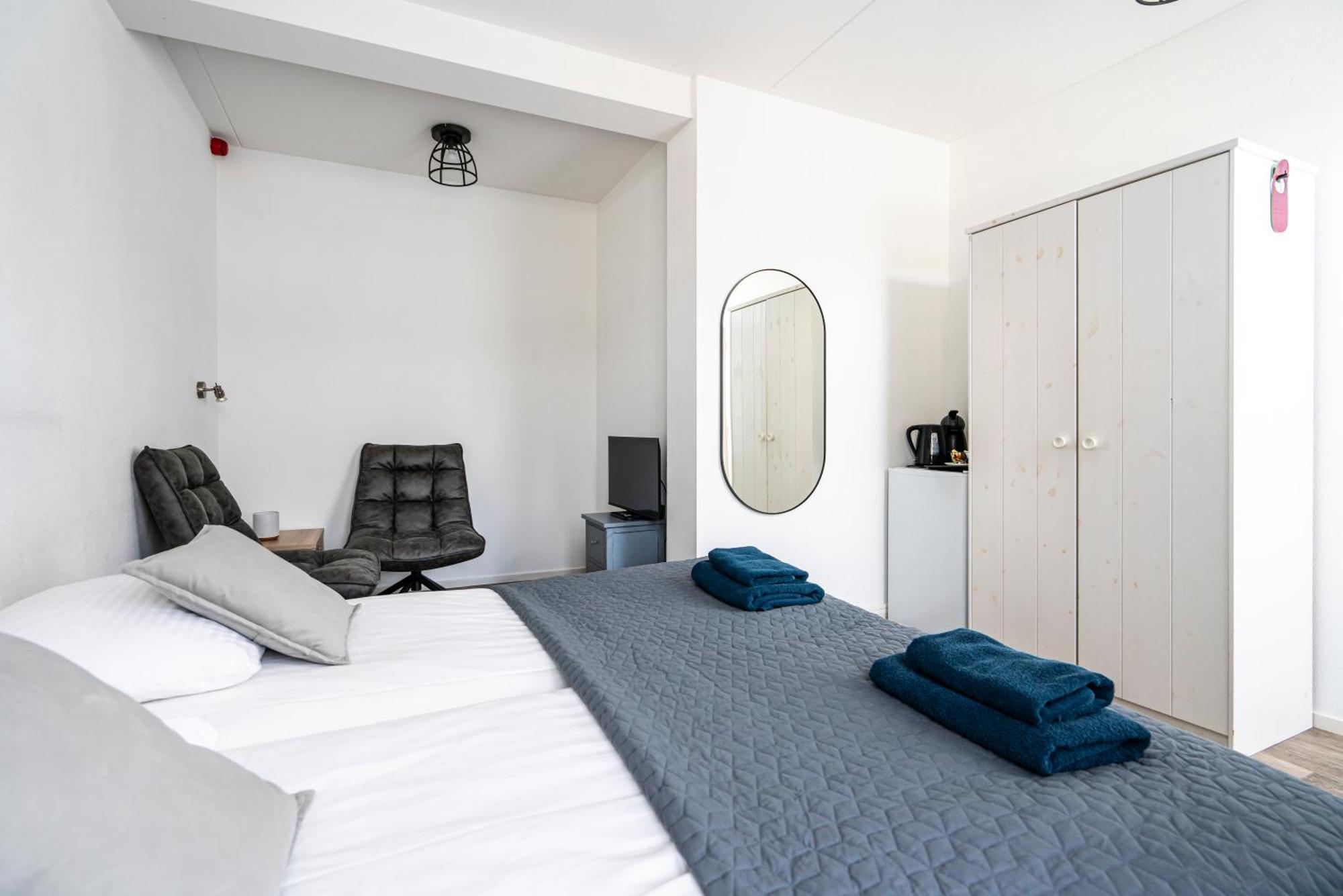 Twin Room Bathroom