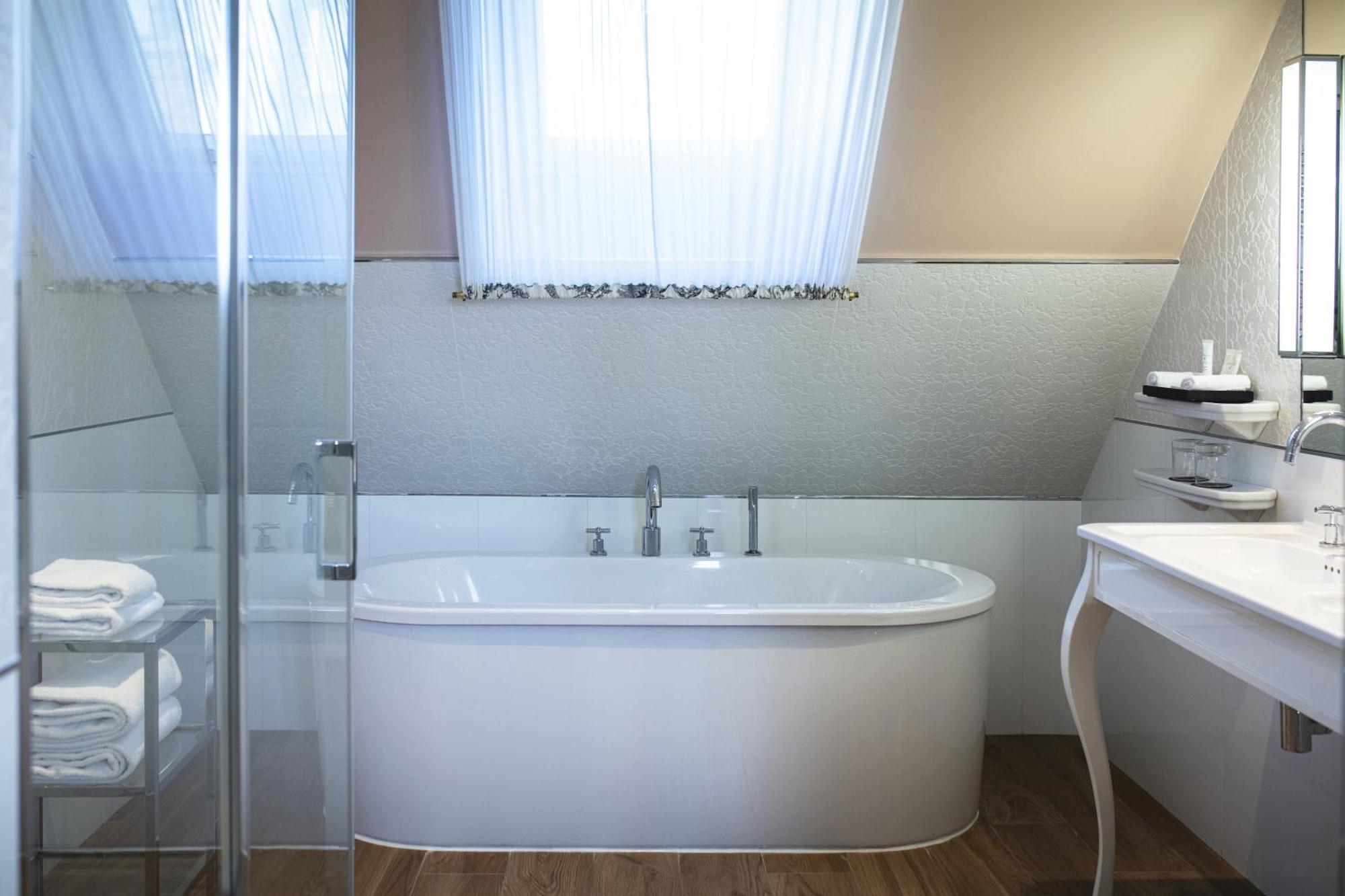 Suite Lit King-Size - Coin Salon