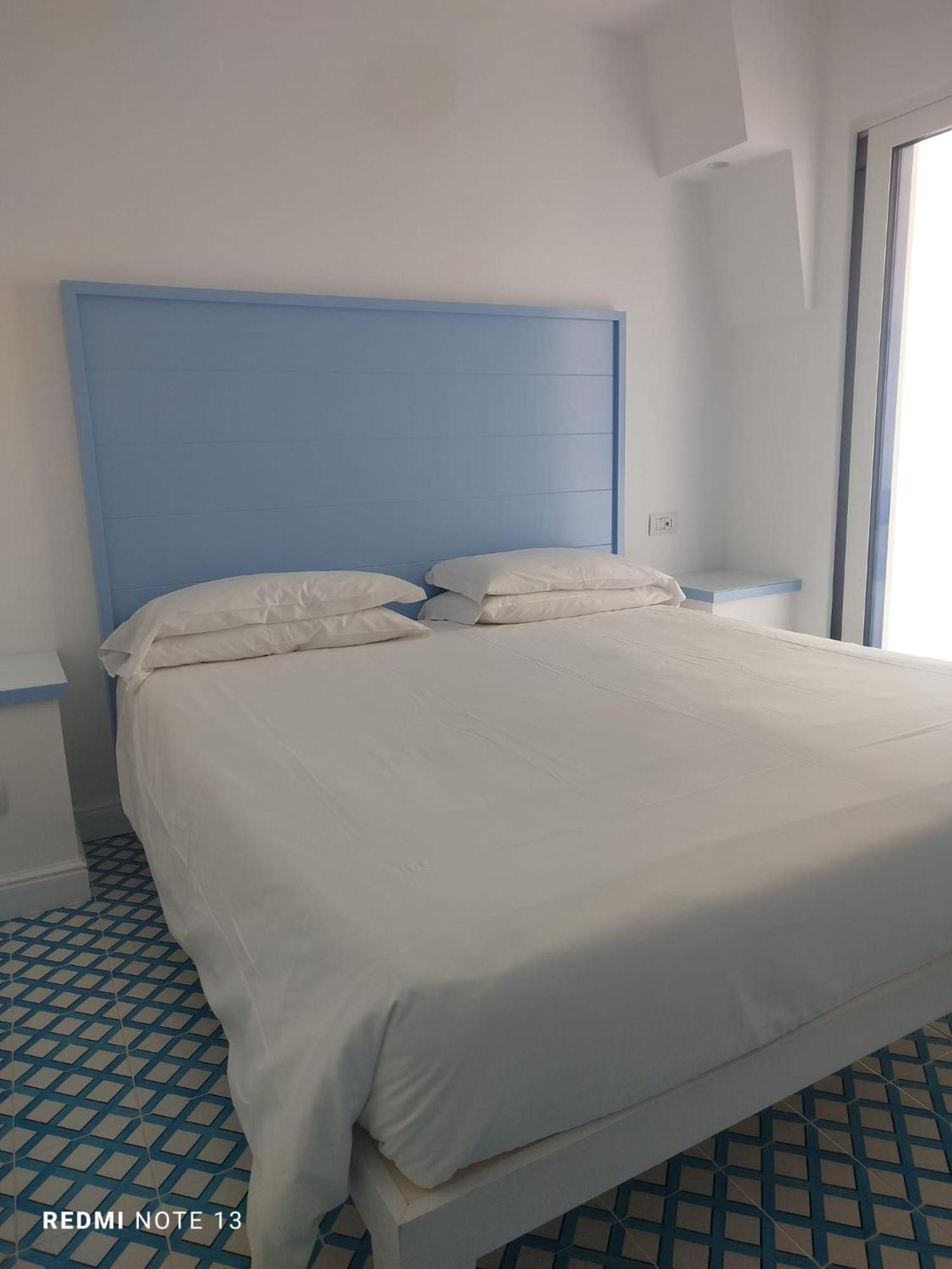 Queen Room,1662392370:JPEG