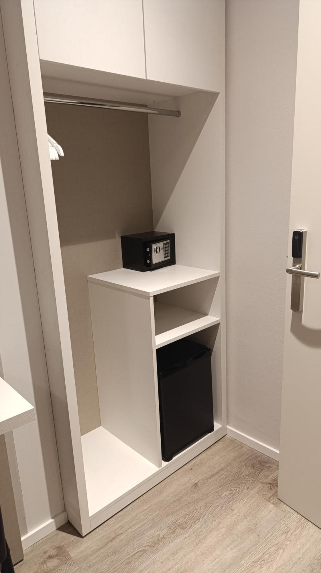 Twin Room,1662392377:JPEG