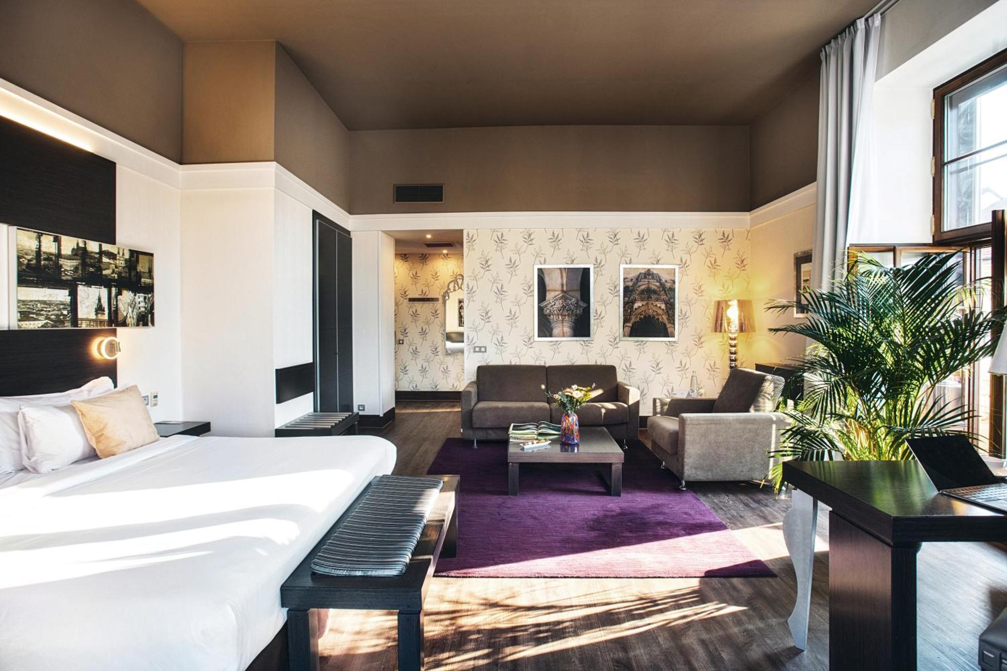 Deluxe Junior Suite