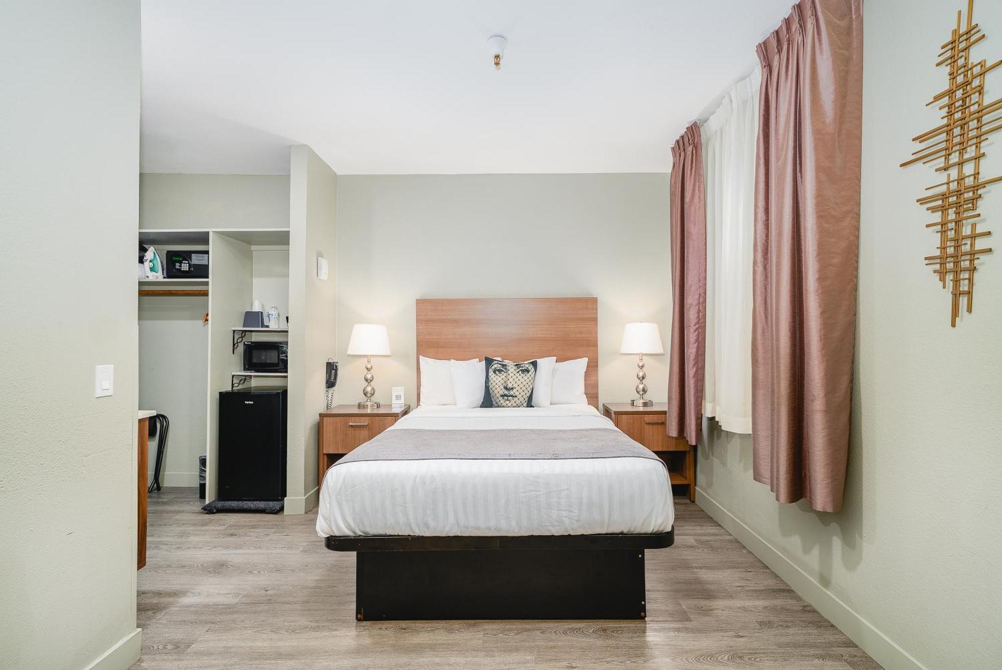 Superior Queen Room