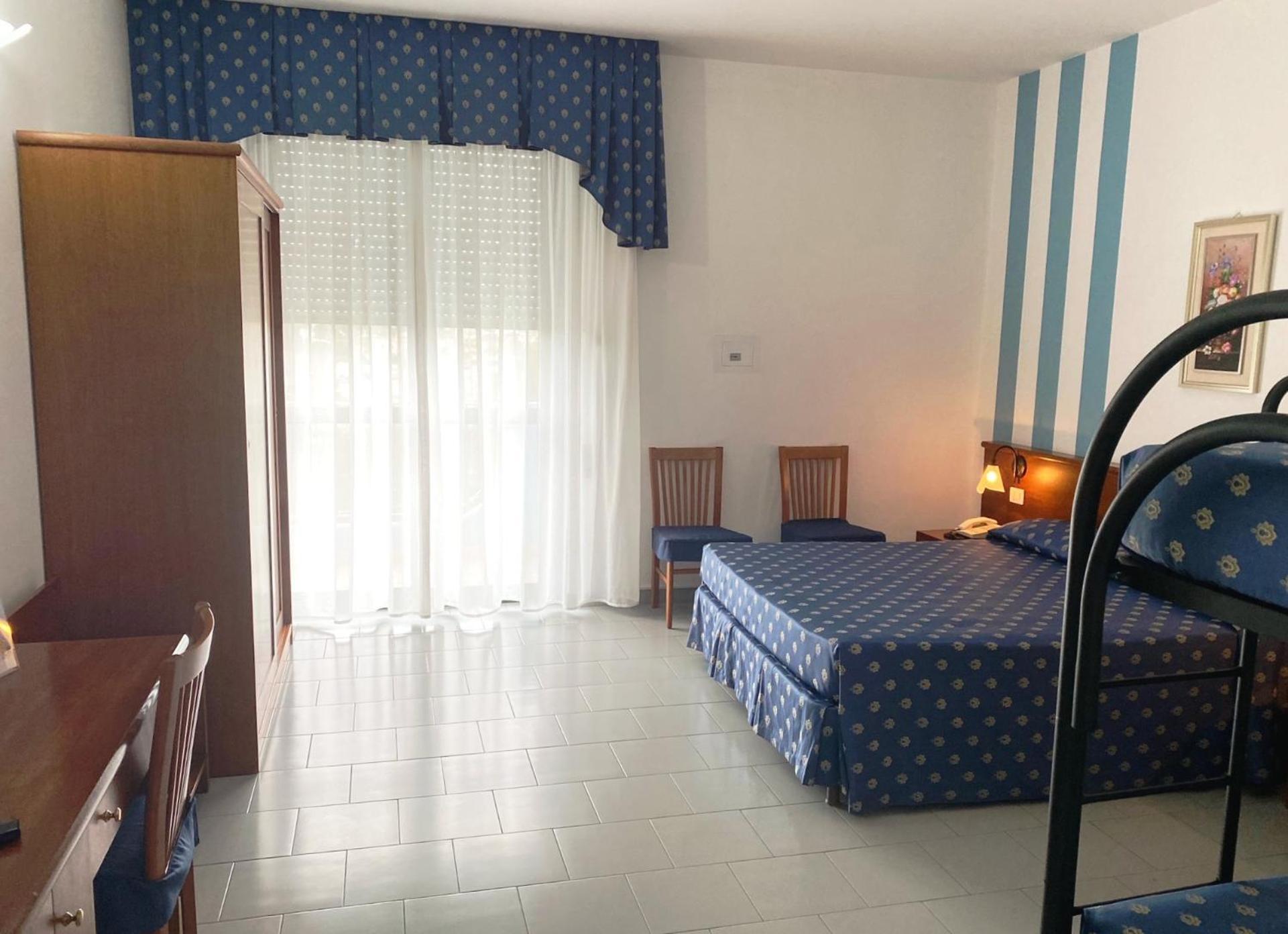 Family Room,1662416761:JPEG