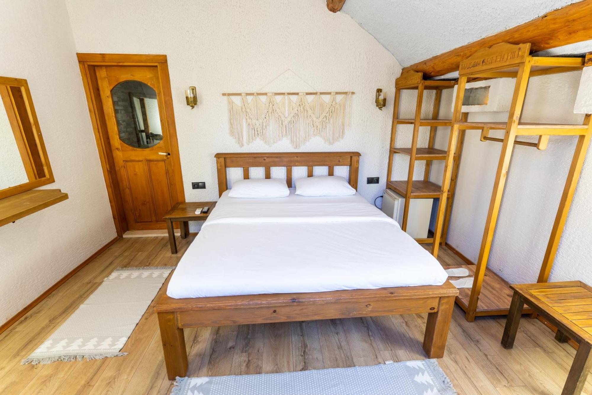 Double Room,1662456097:JPEG