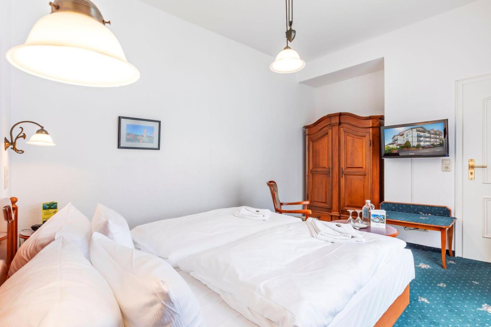 Small Double Room,1662975926:JPEG