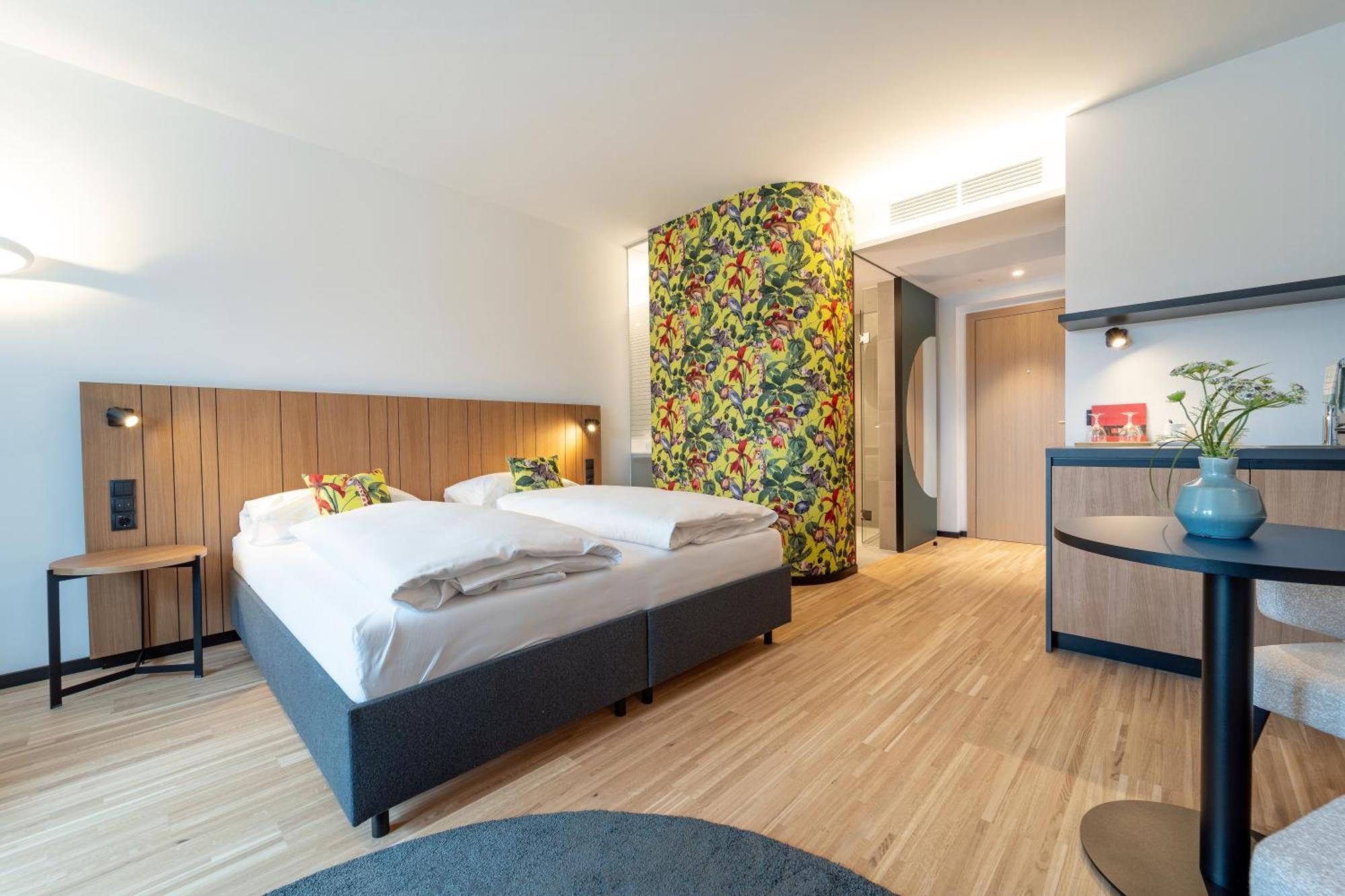 Standard Double Room,1662976617:JPEG
