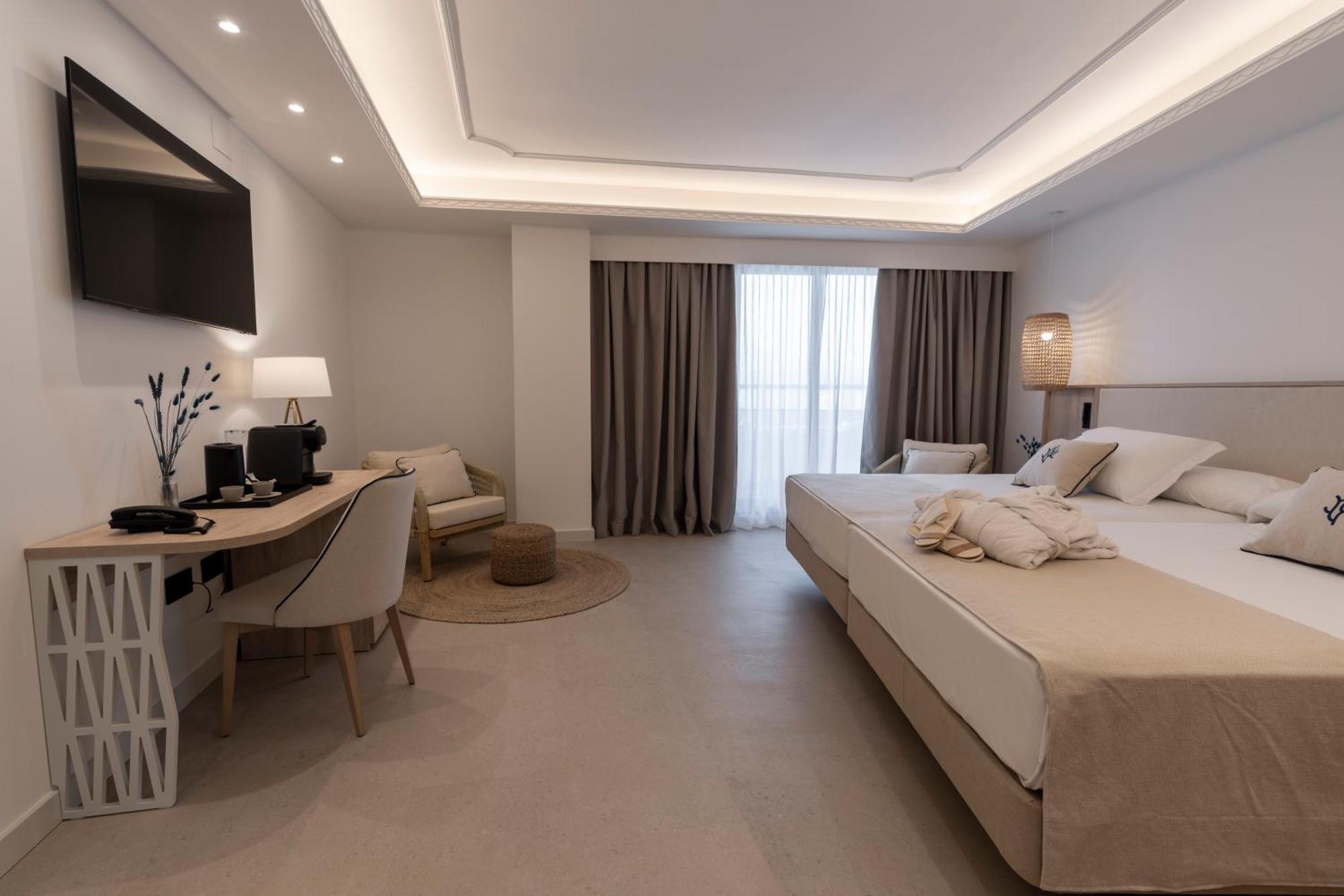 Double Room,1662976826:JPEG