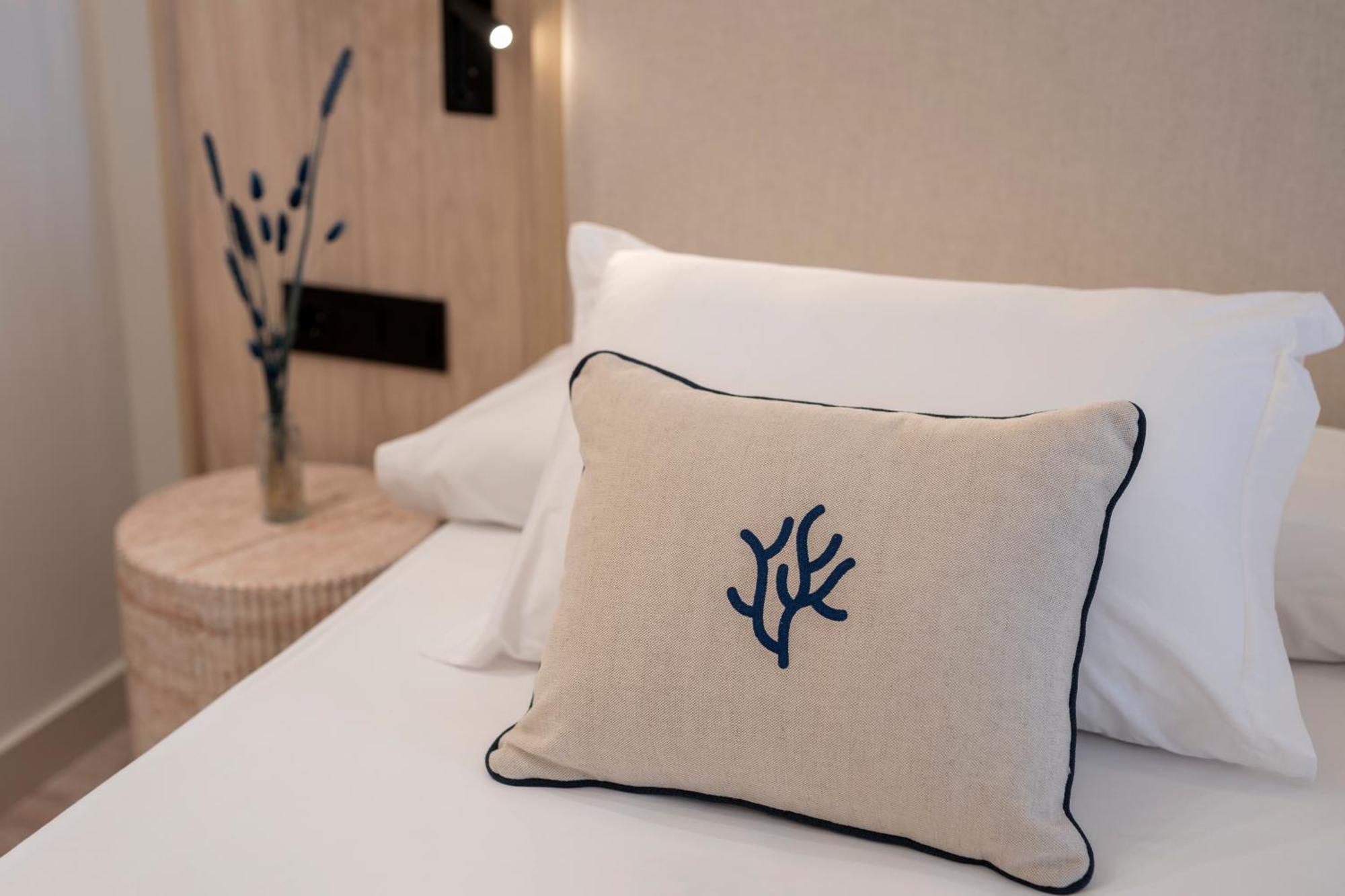 Double Room,1662976827:JPEG