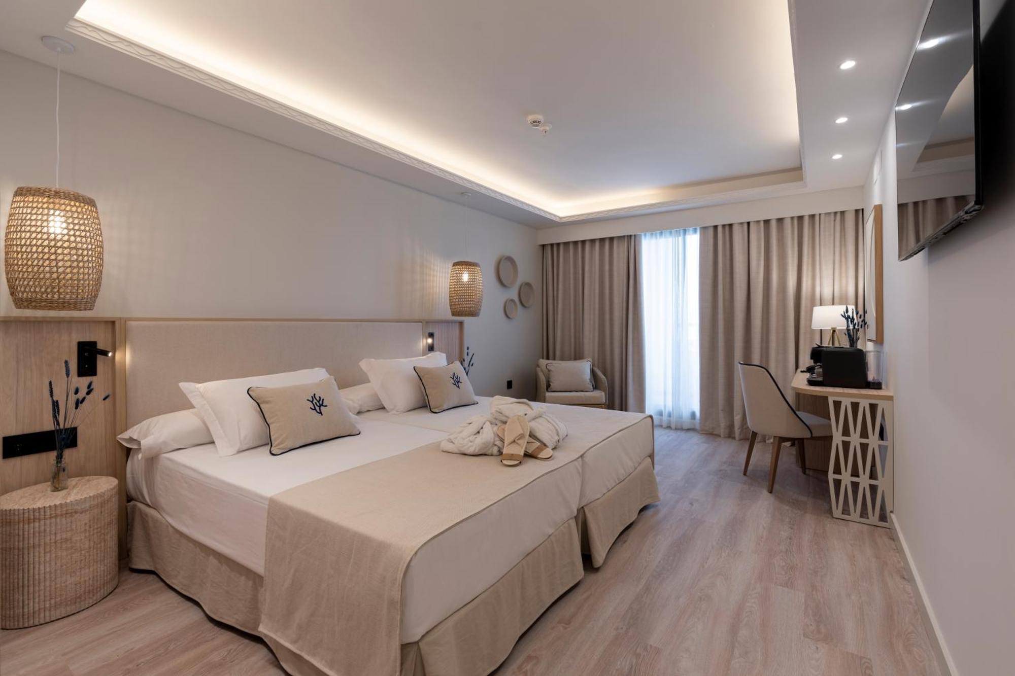Triple Room Sea View,1662976827:JPEG