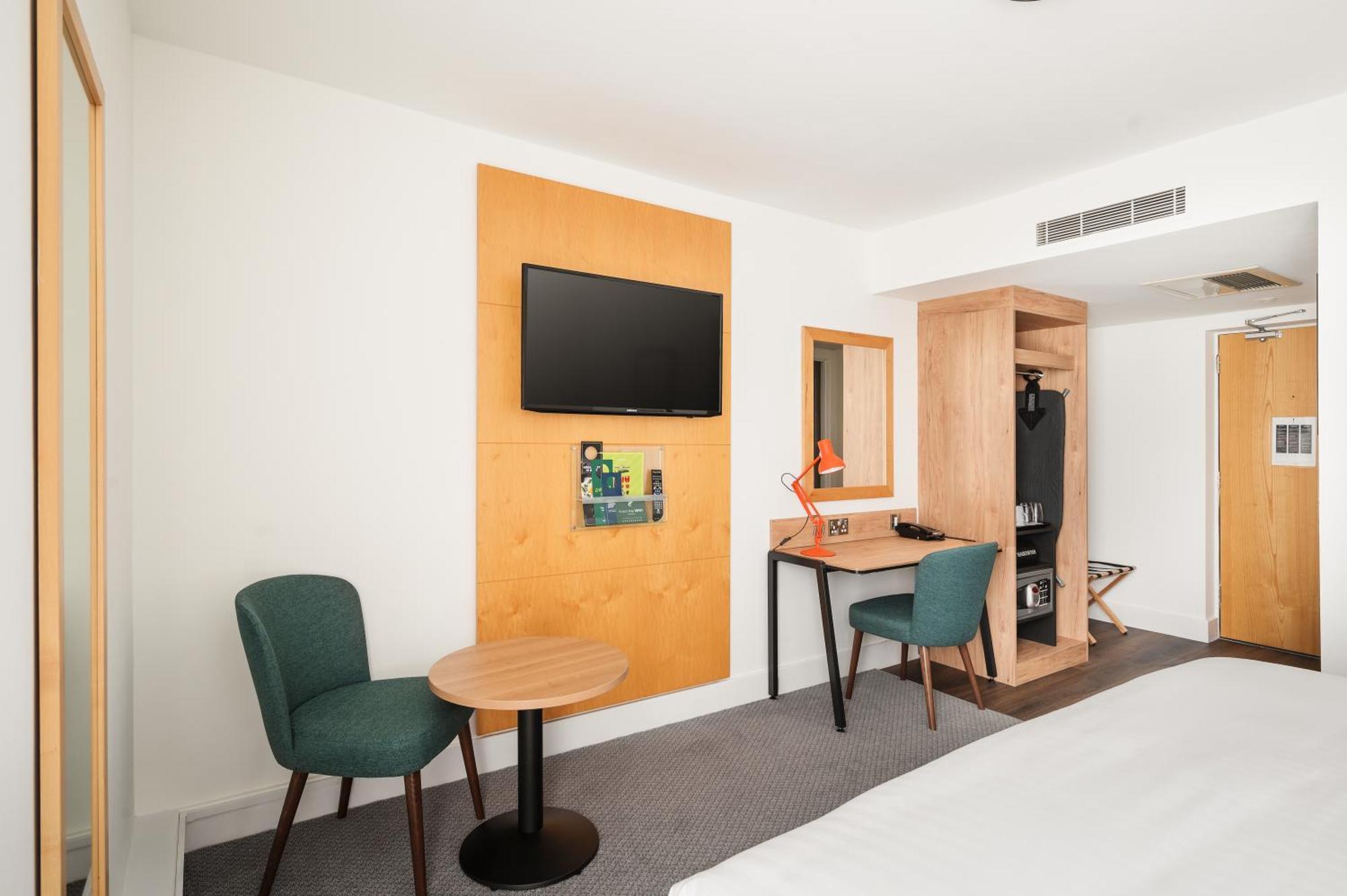 Standard King Room