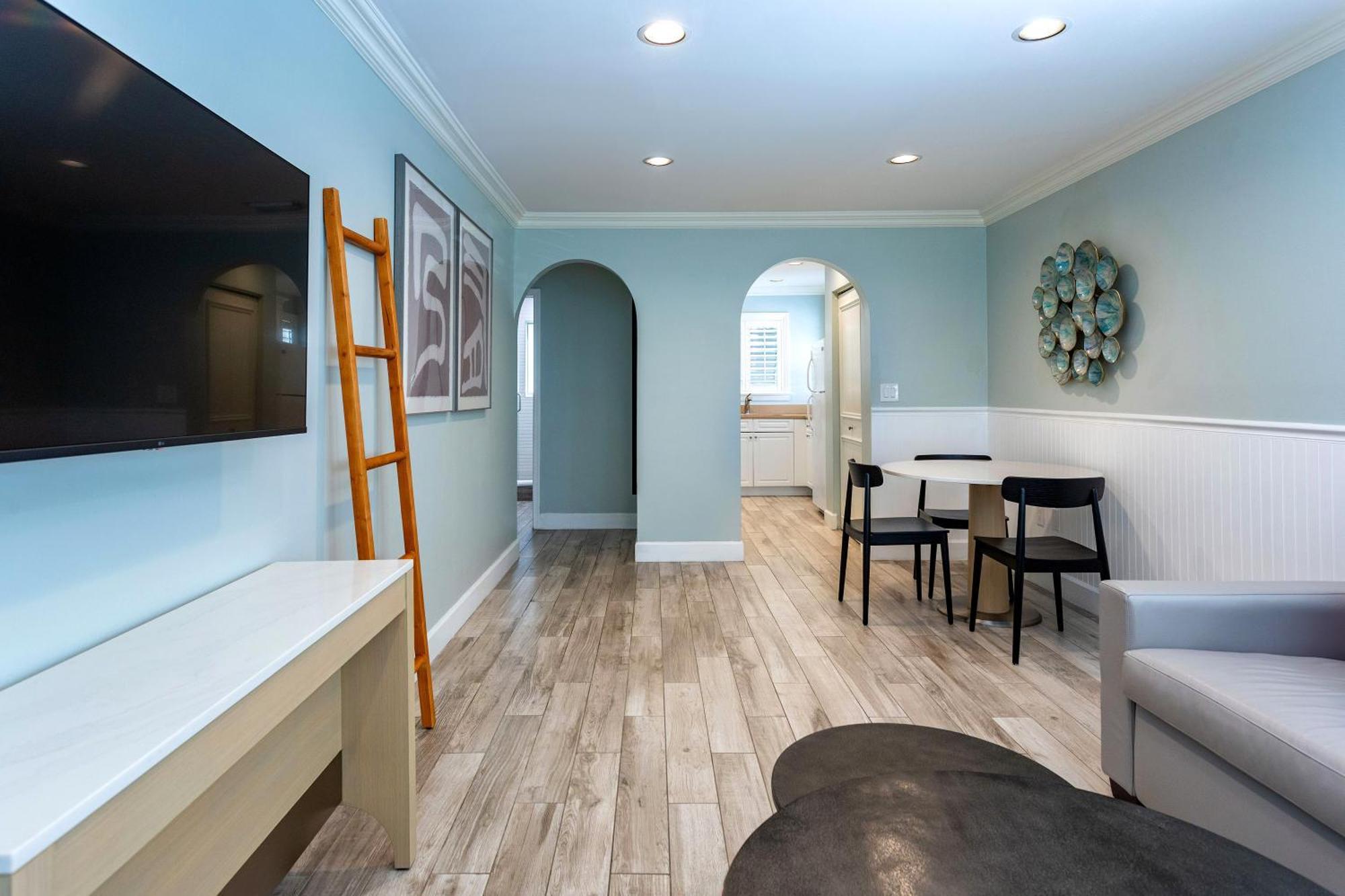 One-Bedroom Suite