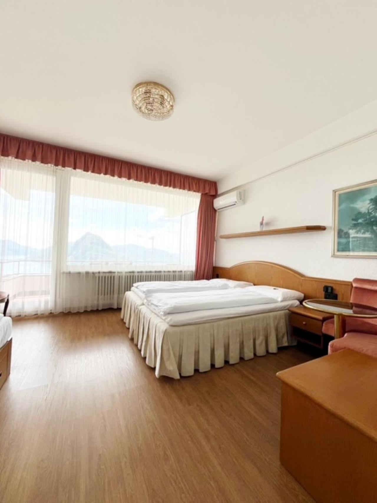 Triple Room Lake View Balcony