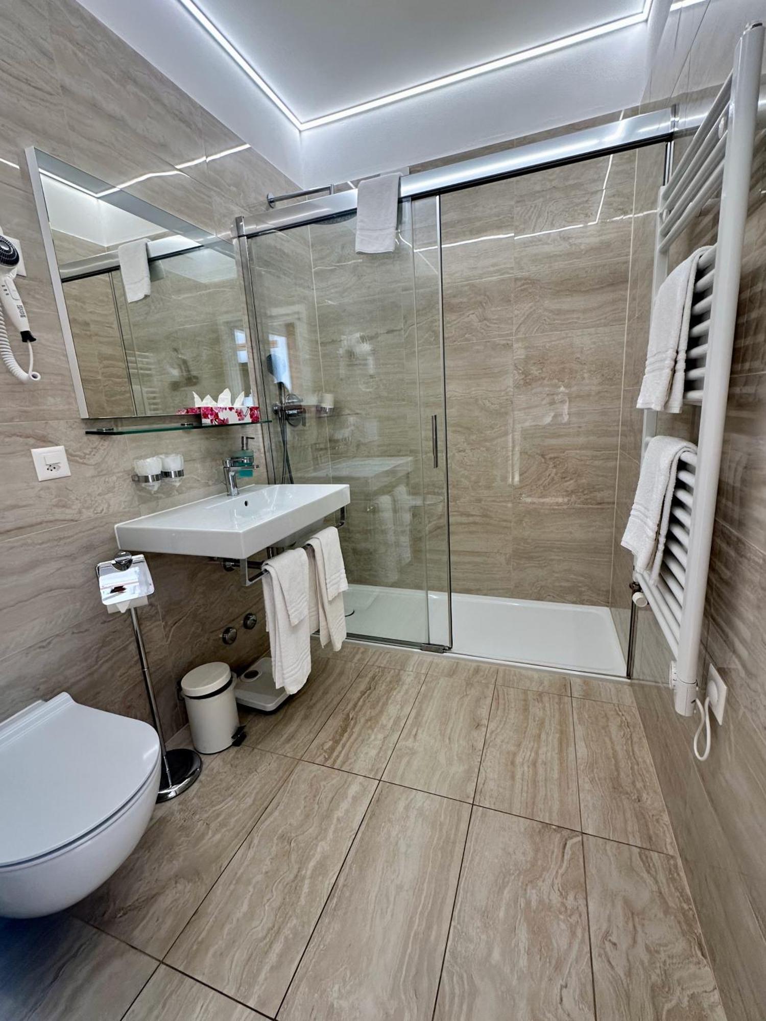 Double Room Lake View Balcony
