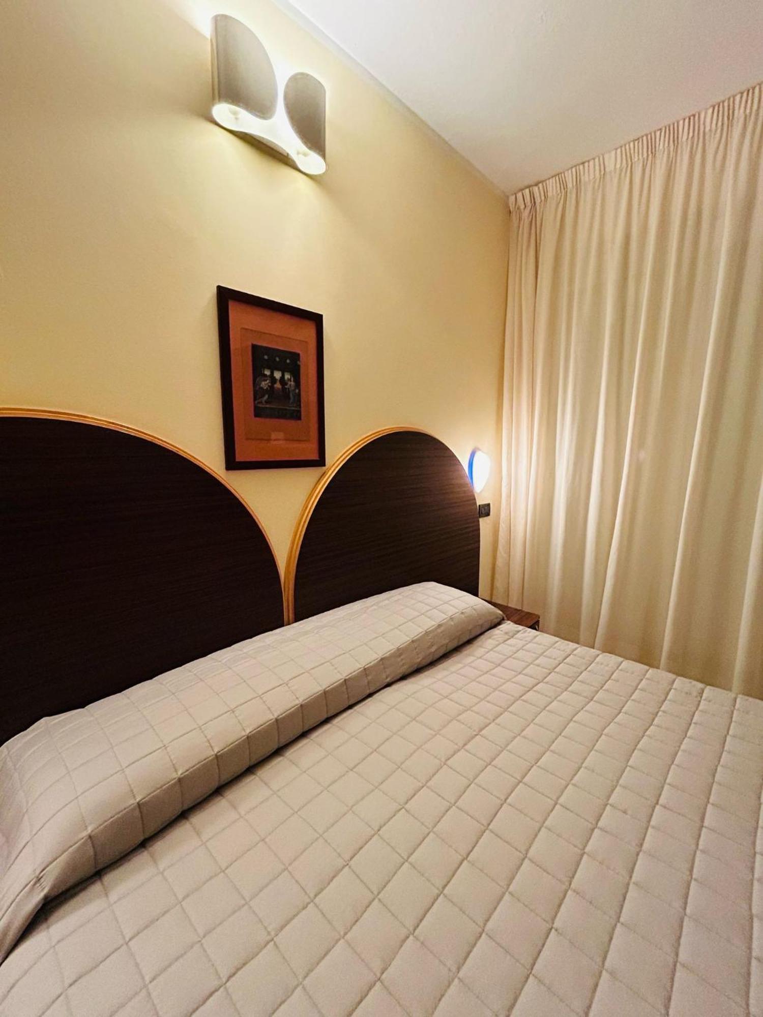 Double Room,1663066059:JPEG