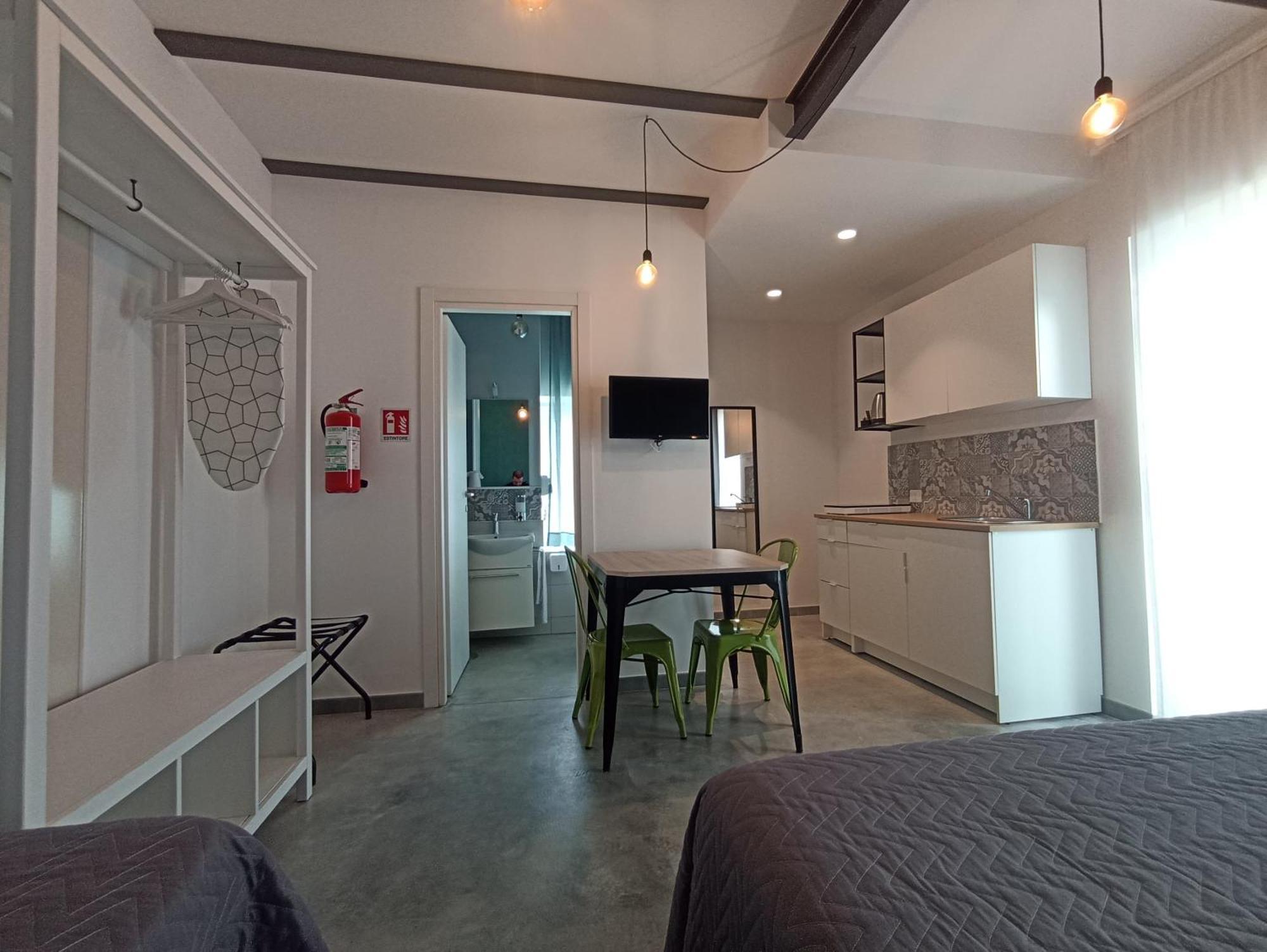 Family Studio,1663084351:JPEG