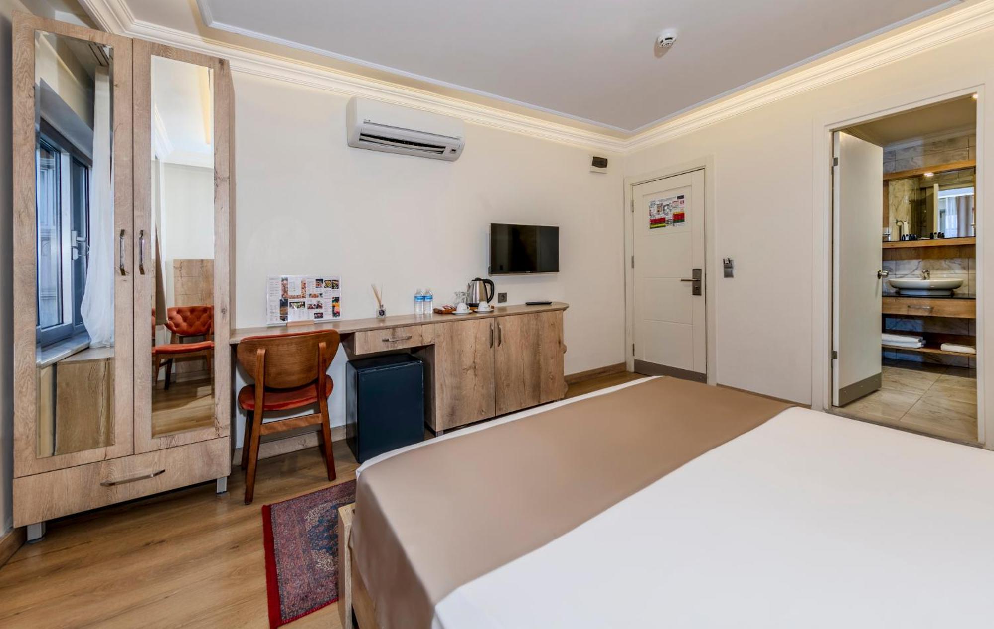 Double or Twin Room,1663135160:JPEG