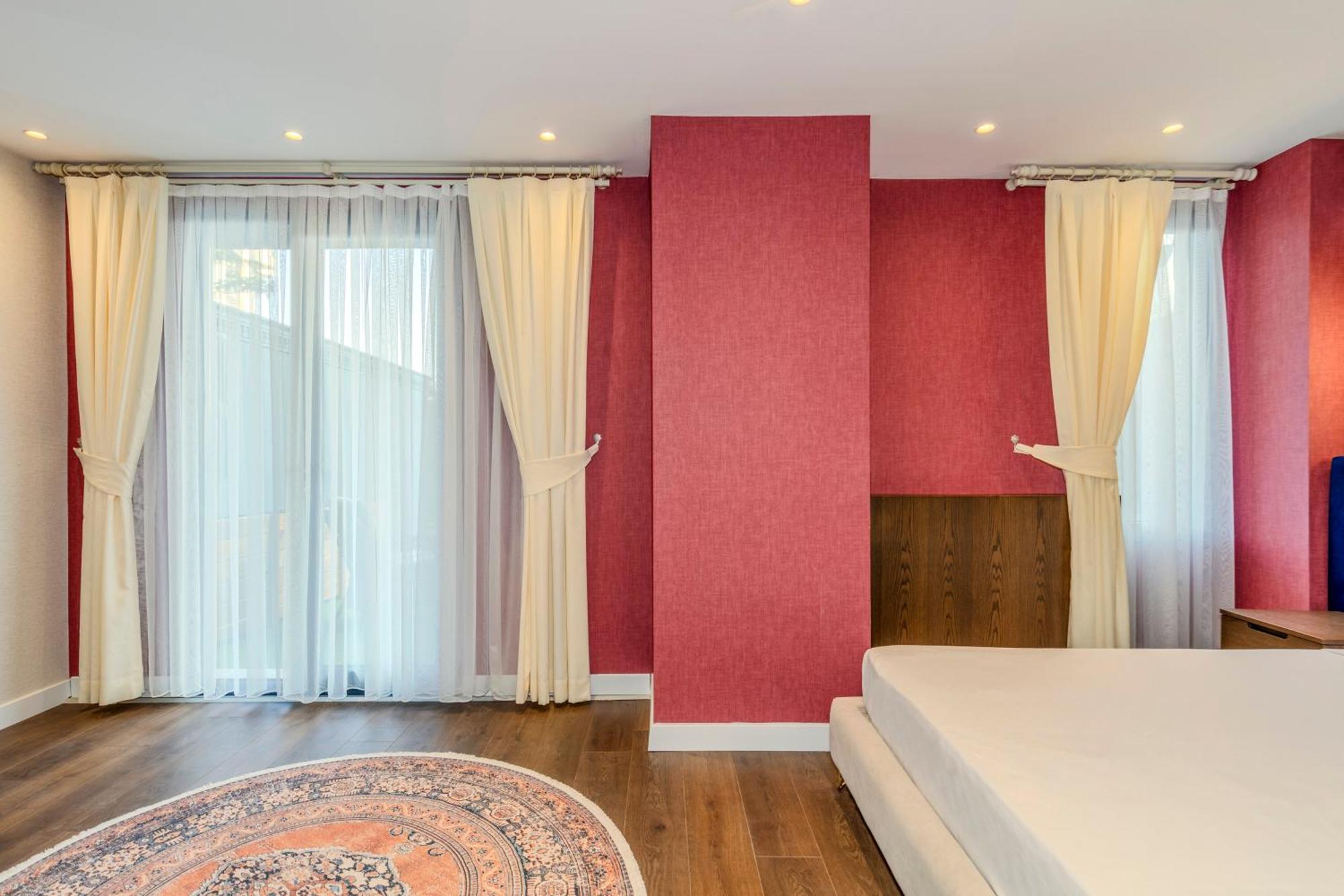 Queen Room Balcony