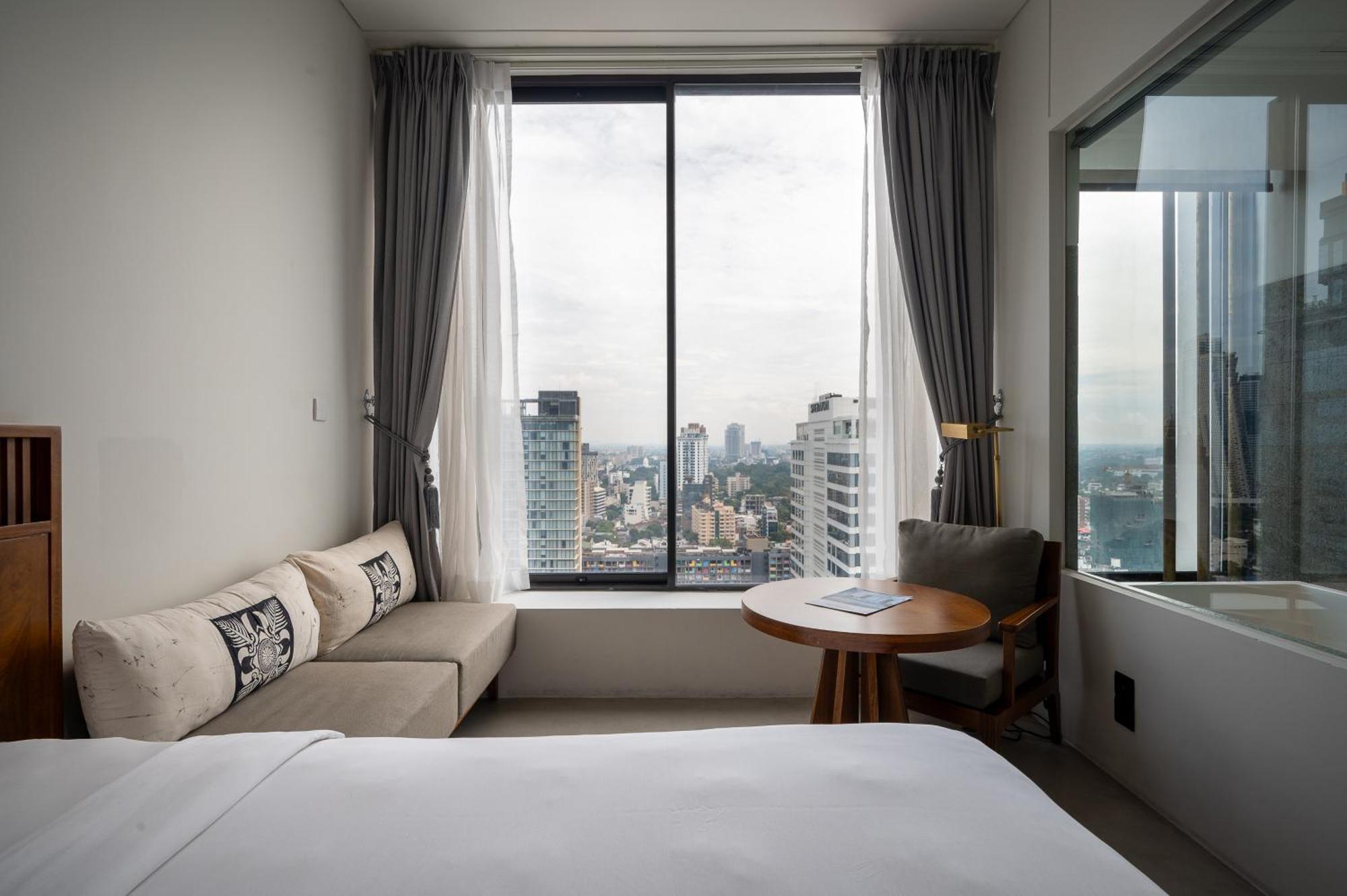 Deluxe Twin City View Room