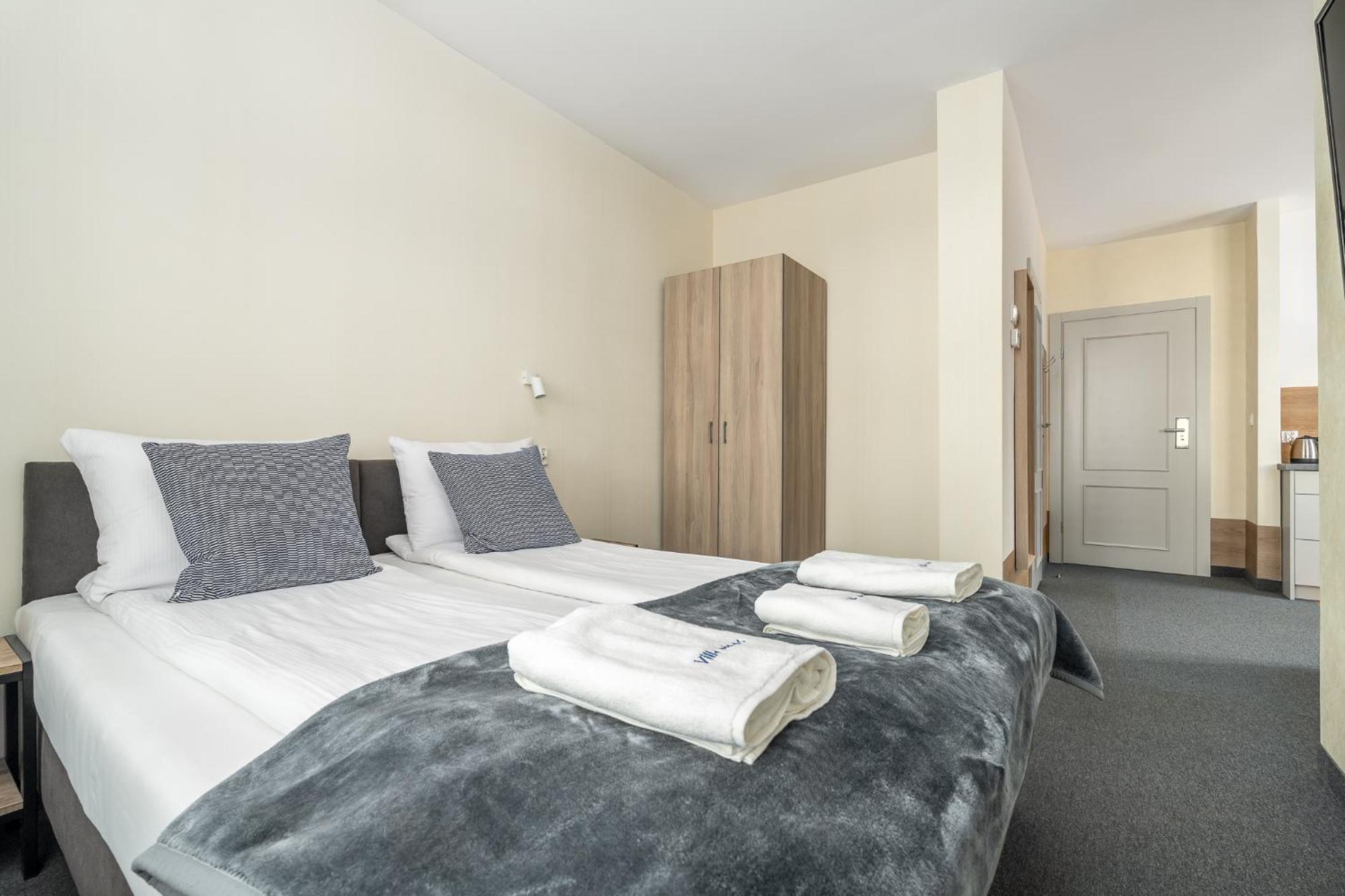 Deluxe Family Suite