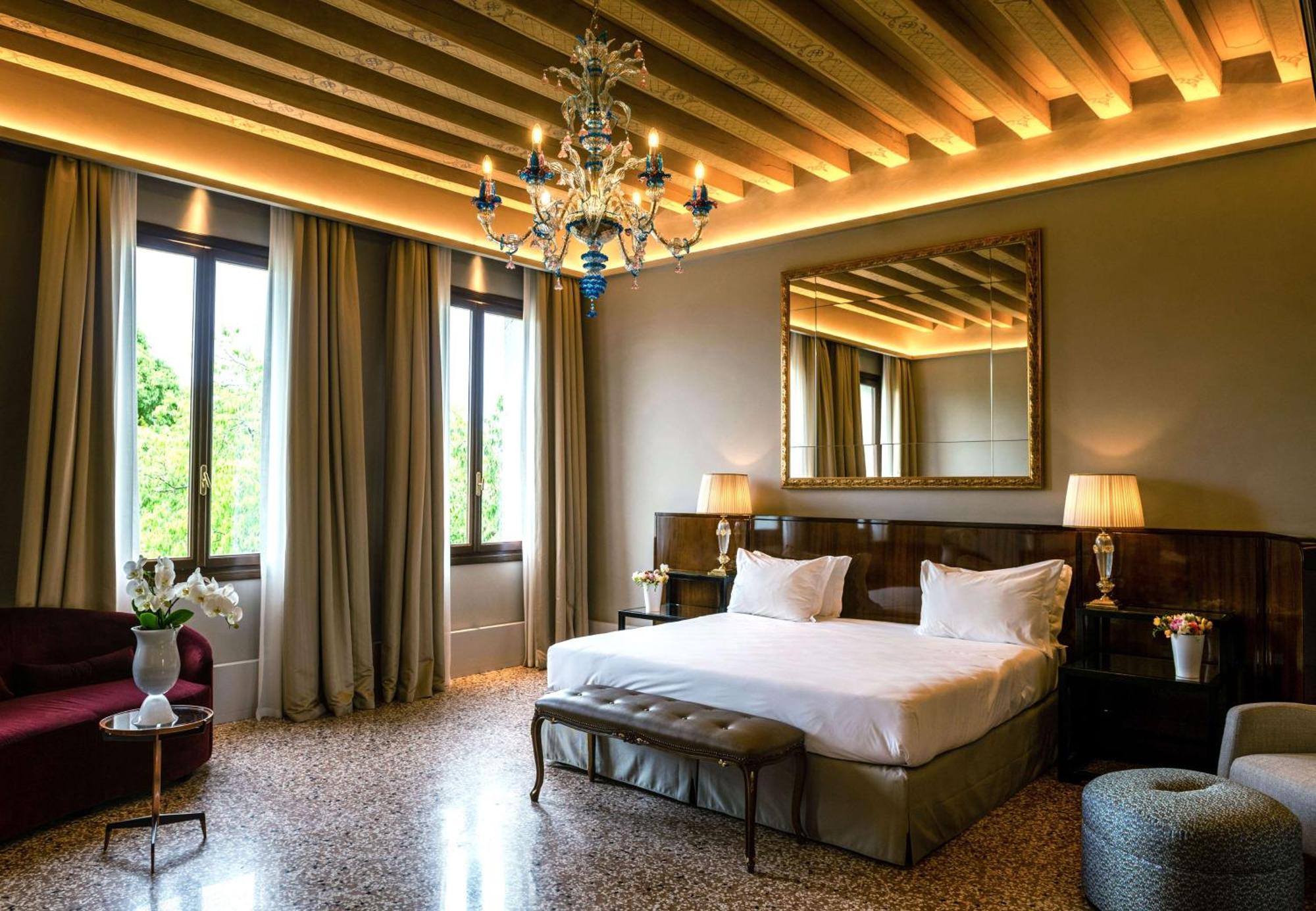 Junior Suite,1663735441:JPEG