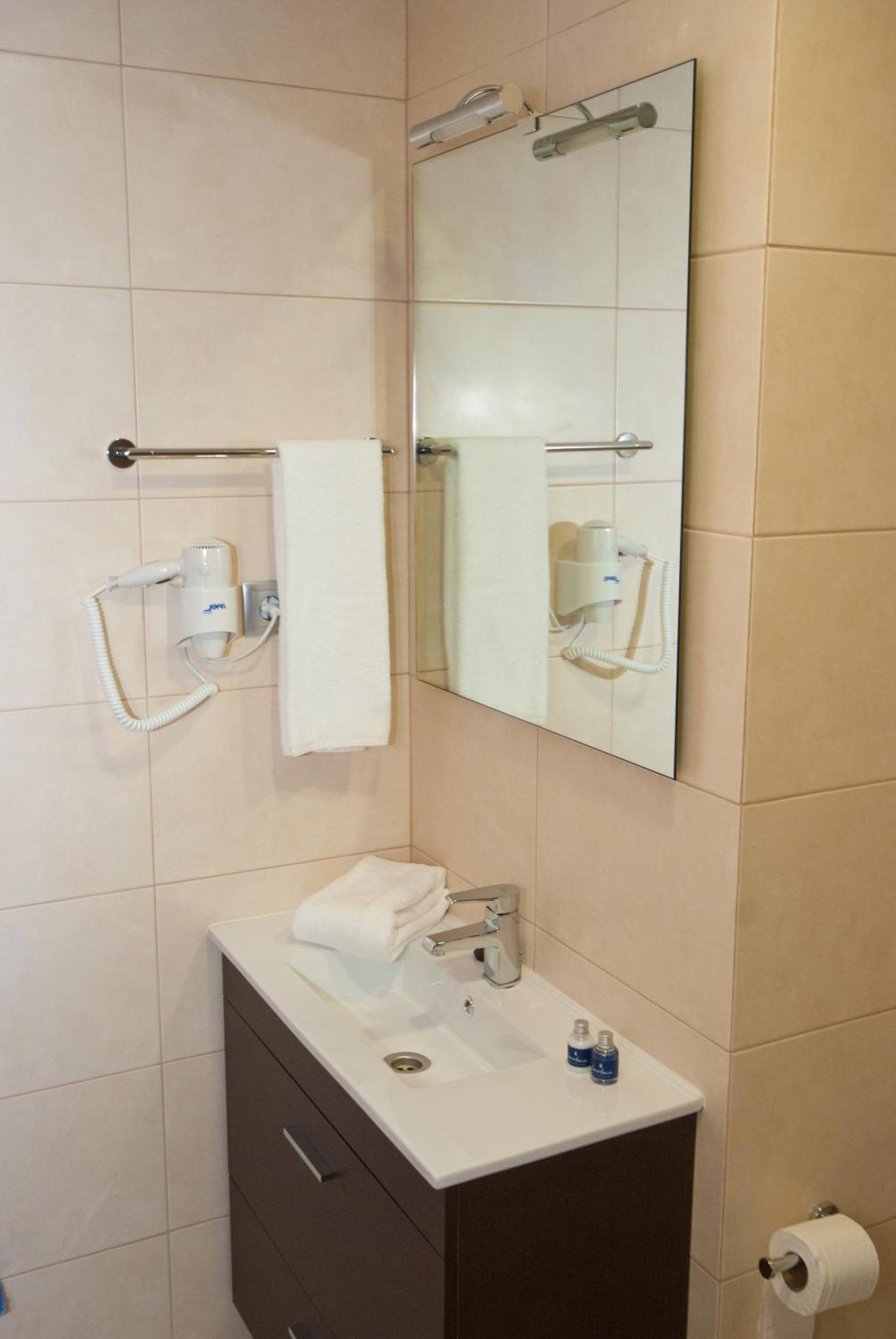 One-Bedroom Apartment Spa Access