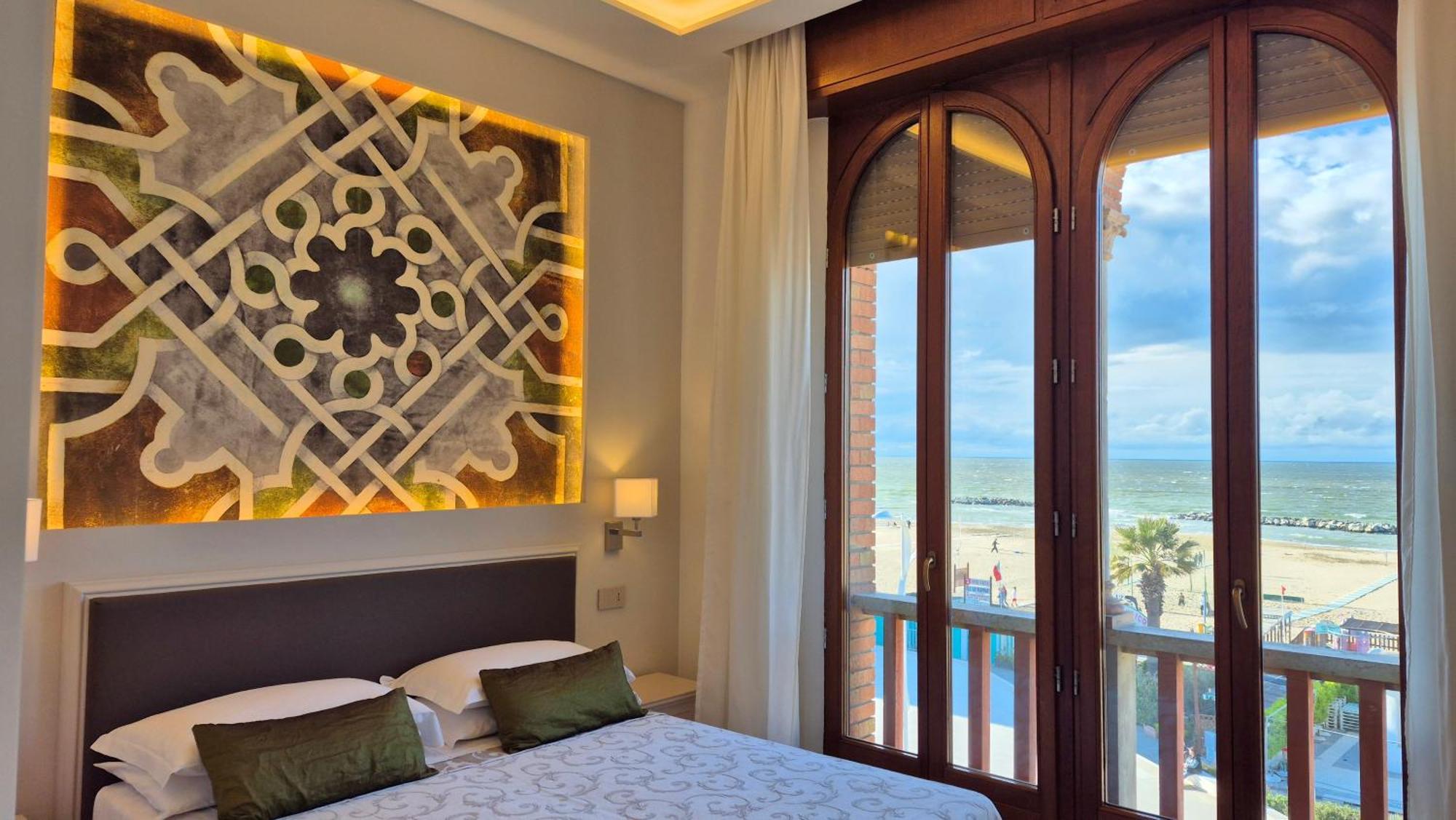 Double or Twin Room Sea View