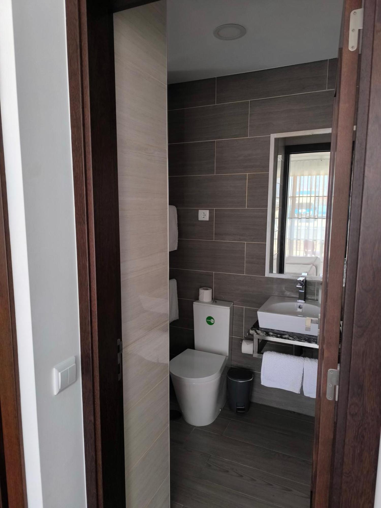 Standard Twin Room,1663773918:JPEG