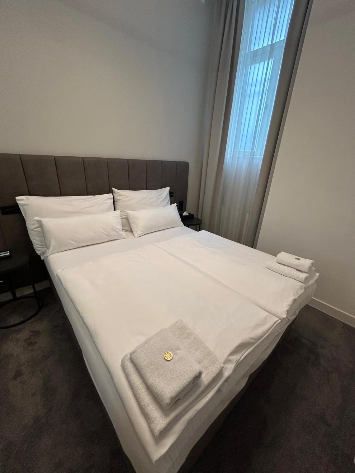 Double Room Lower Ground Floor