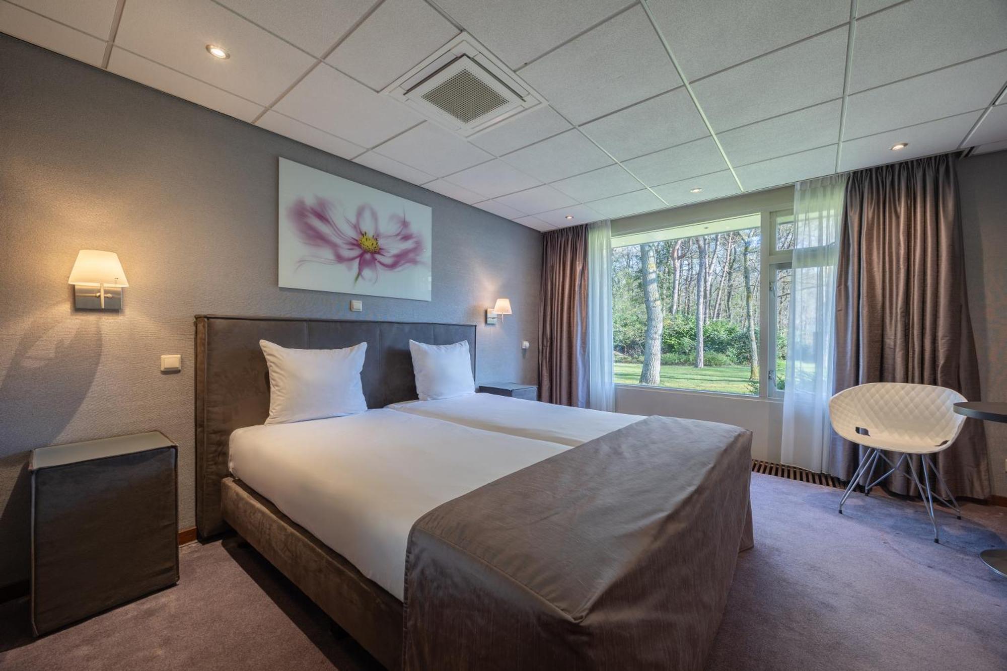 Deluxe Room Air Conditioning