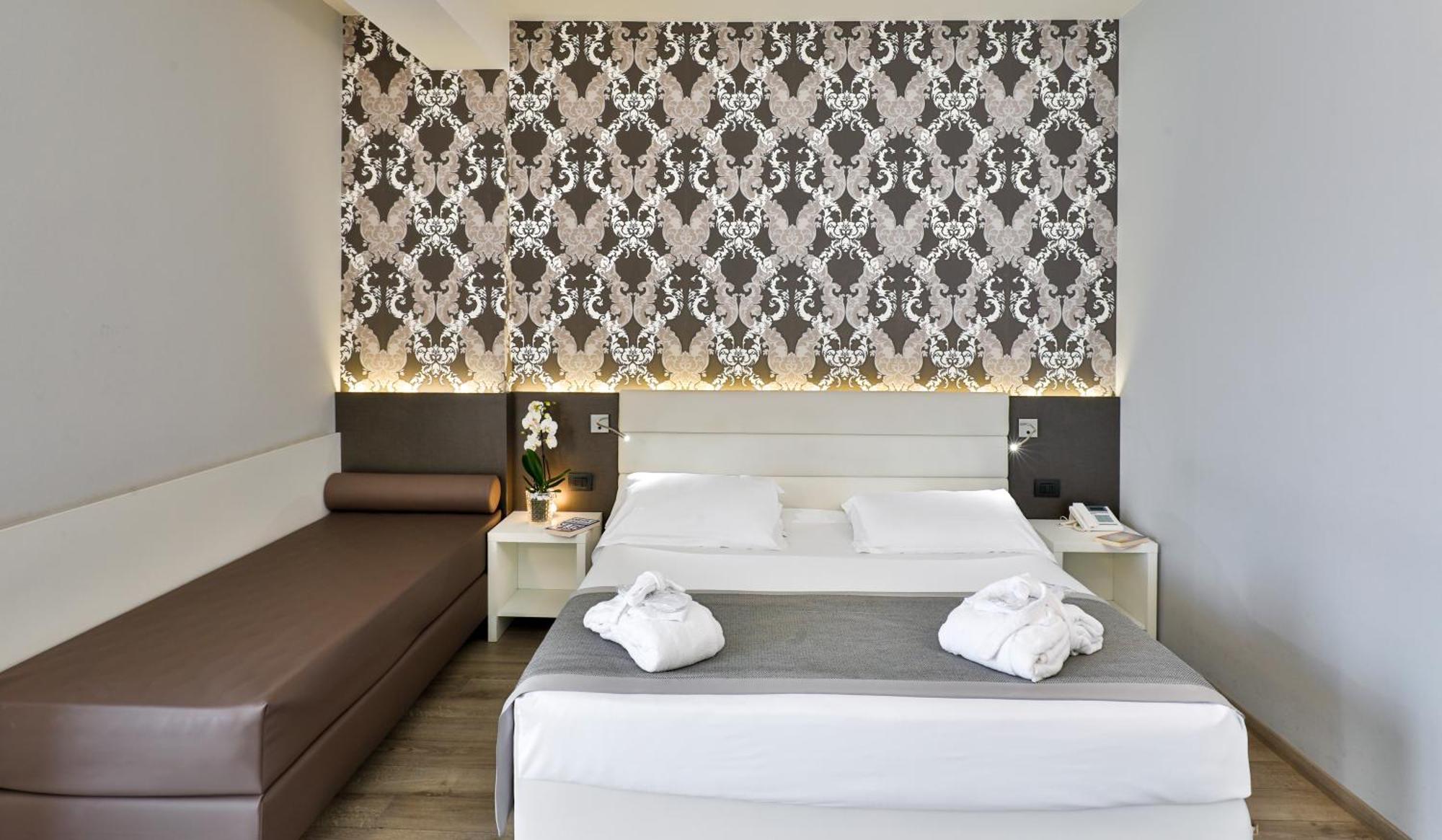 Deluxe Double Room Balcony,1664650753:JPEG