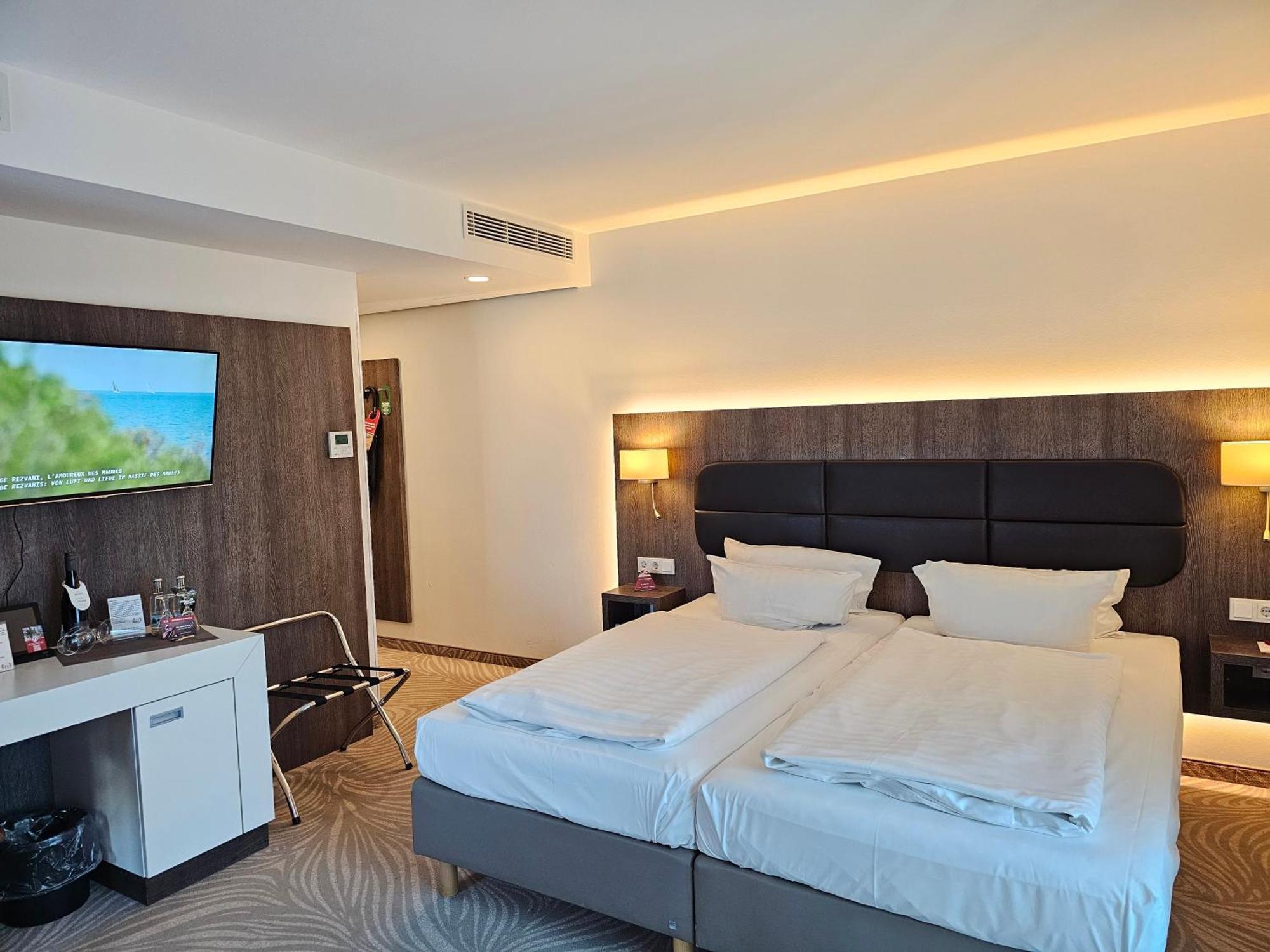 Superior Double Room Bathroom