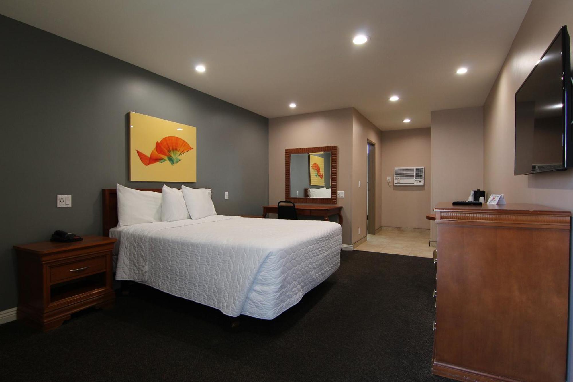 Queen Room