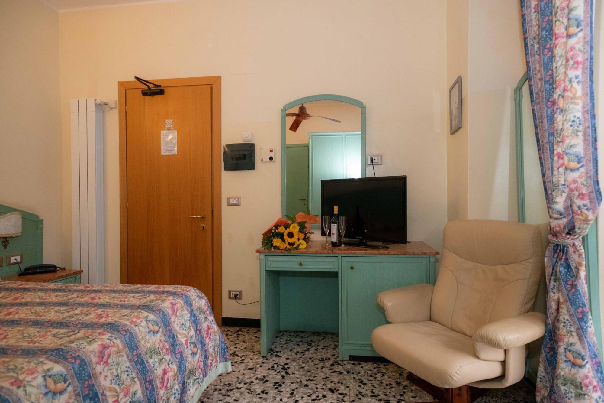 Standard Double or Twin Room,1664659346:JPEG