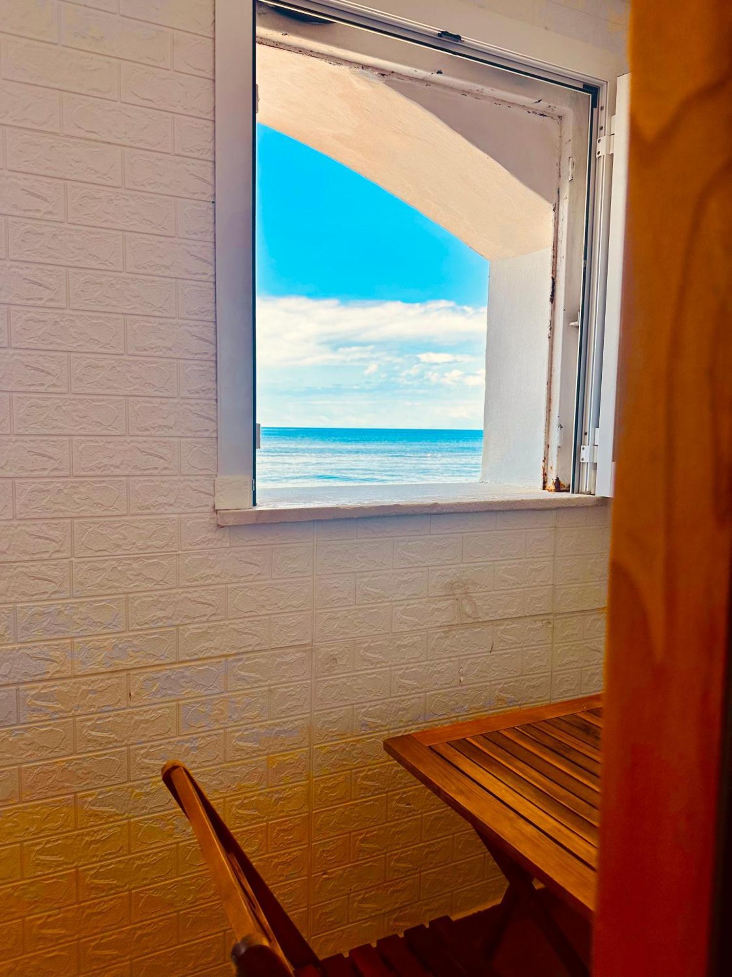 Double or Twin Room Sea View