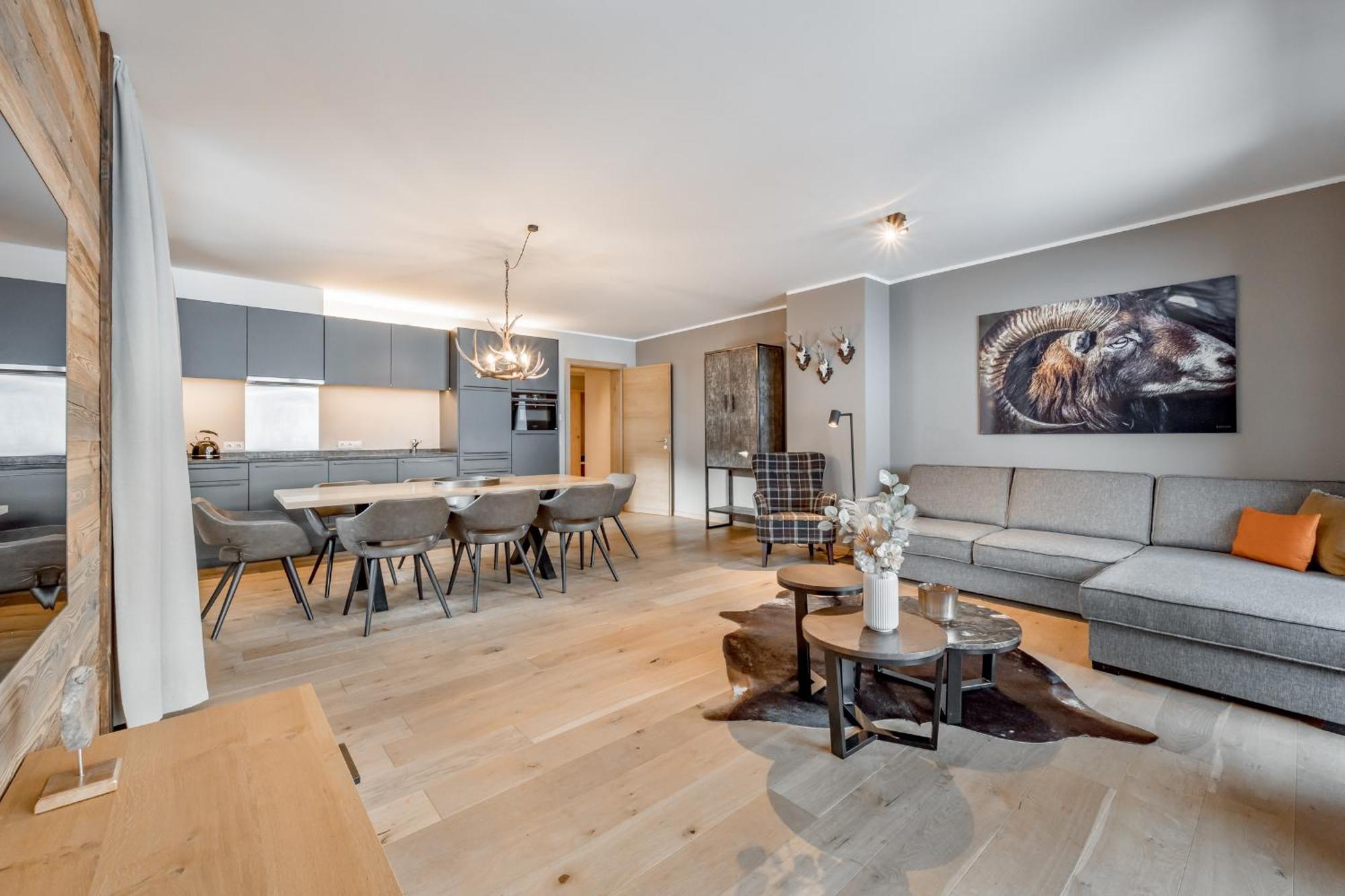 Luxury Apartment I 62 Pers