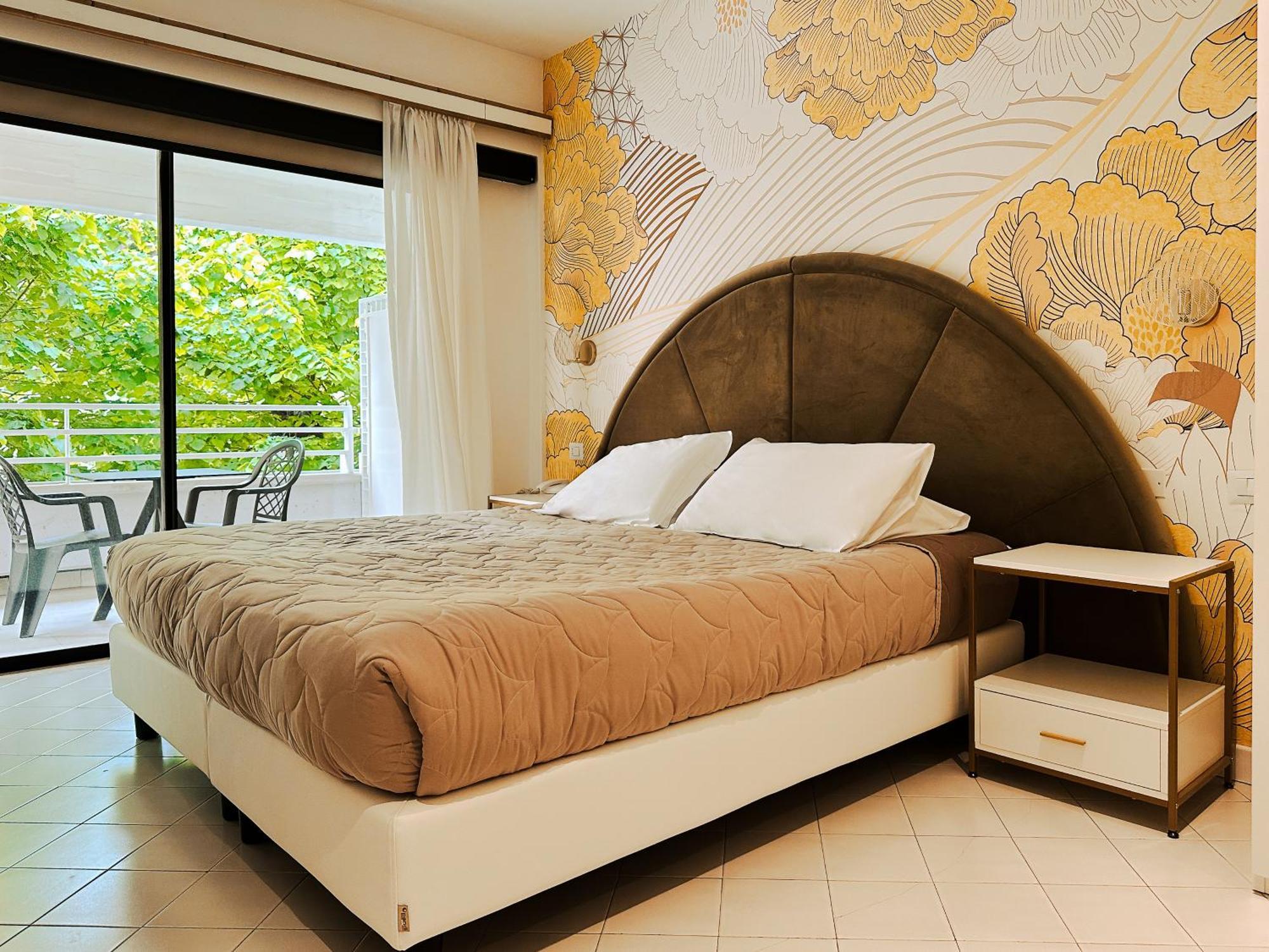 Double or Twin Room Balcony