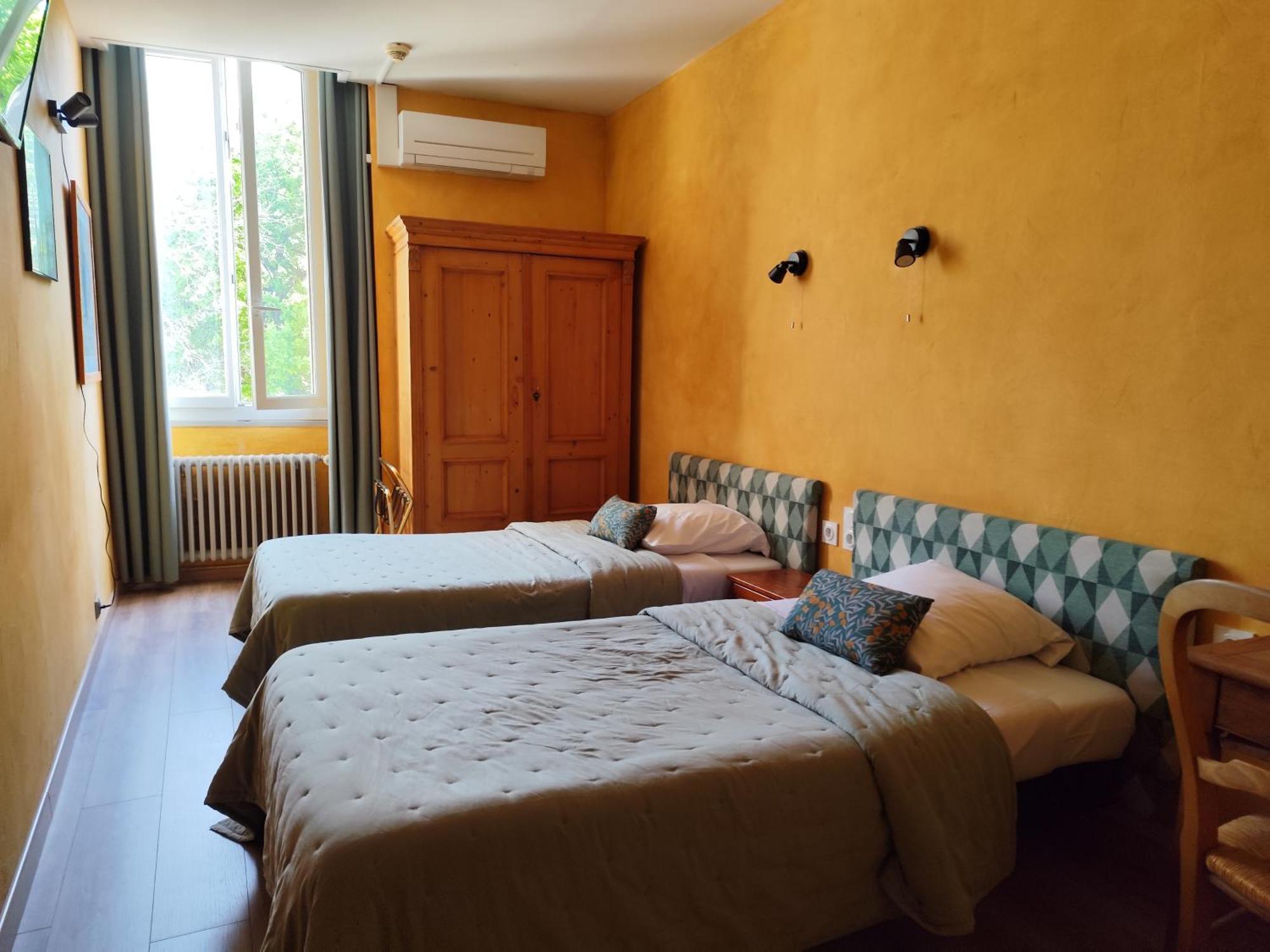 Standard Twin Room,1665399105:JPEG