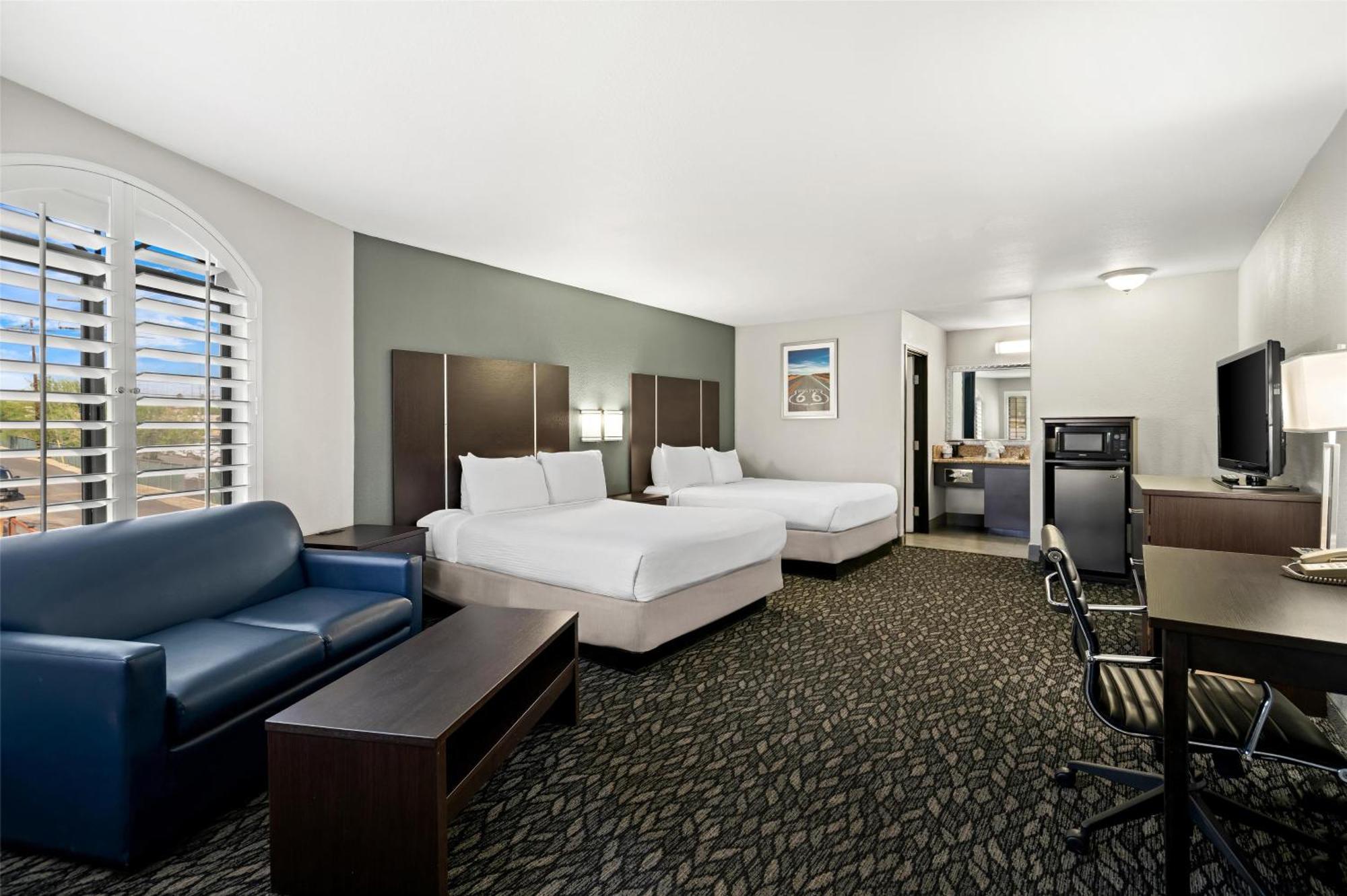 Large Queen Room Two Queen Beds Non-Smoking