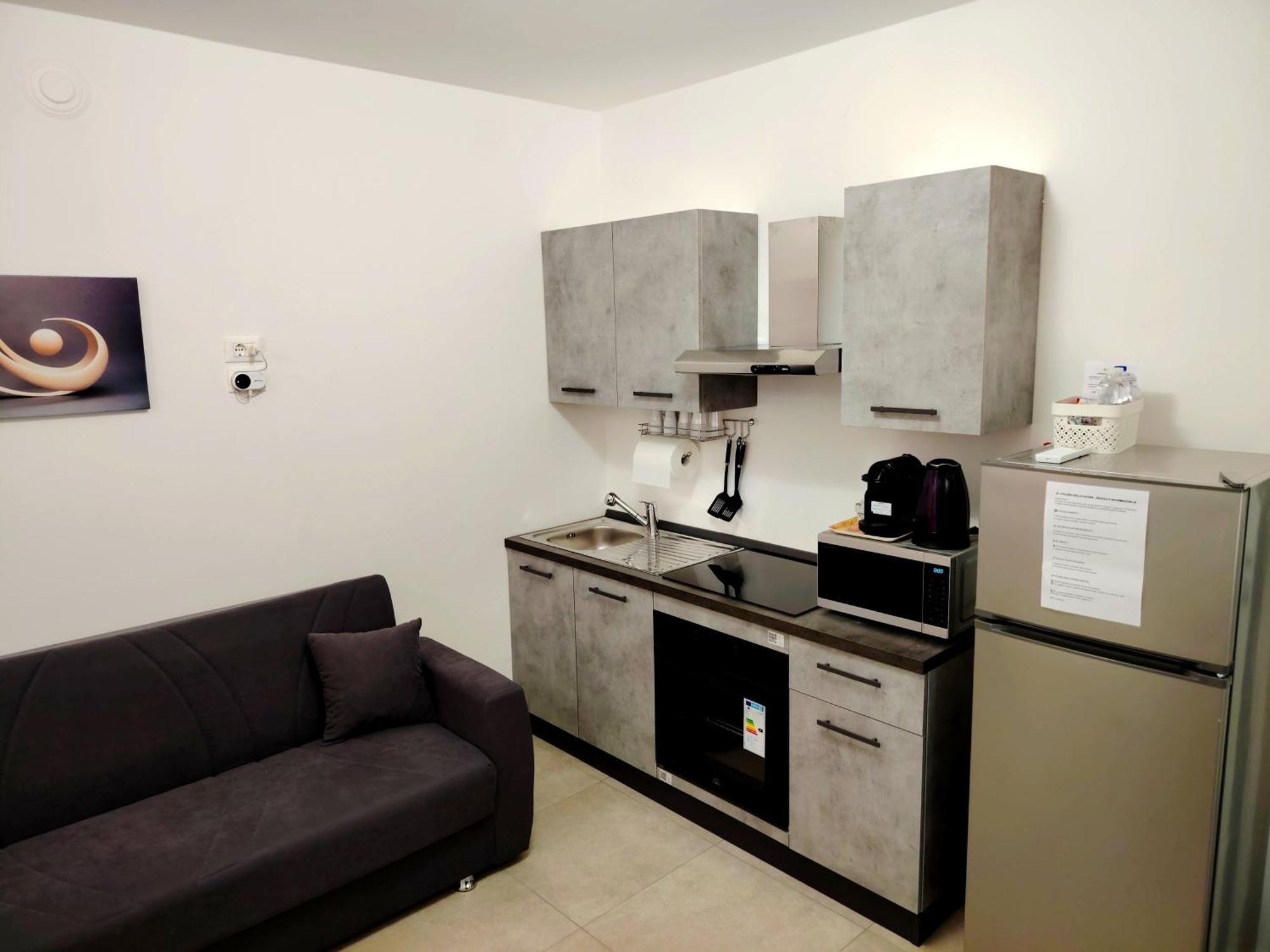 One-bedroom Loft Apartment,1665401457:JPEG