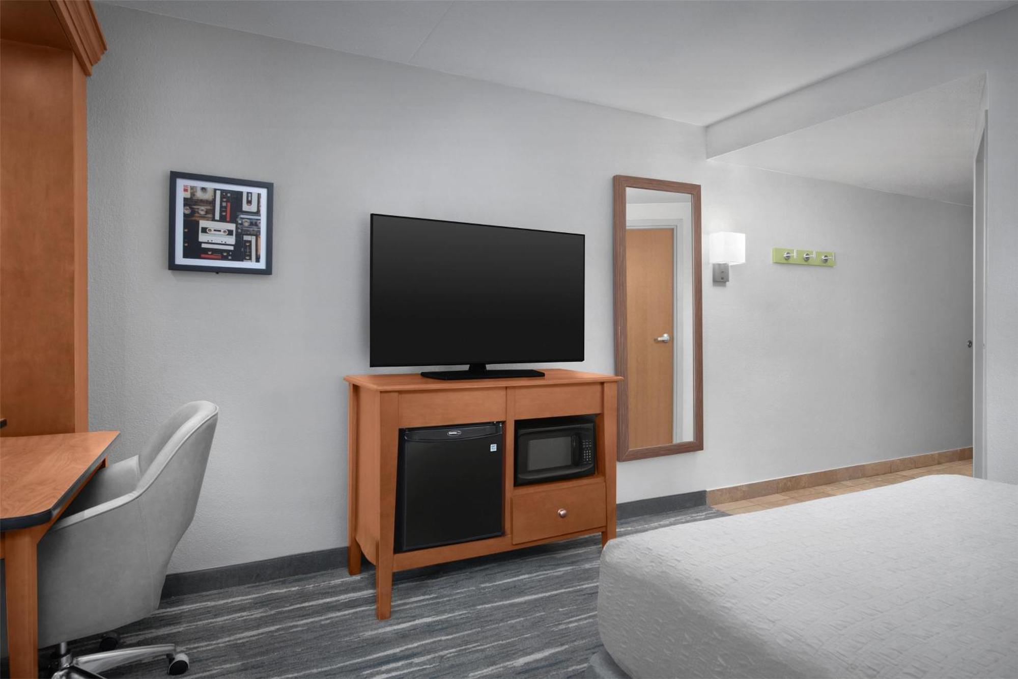Queen Room