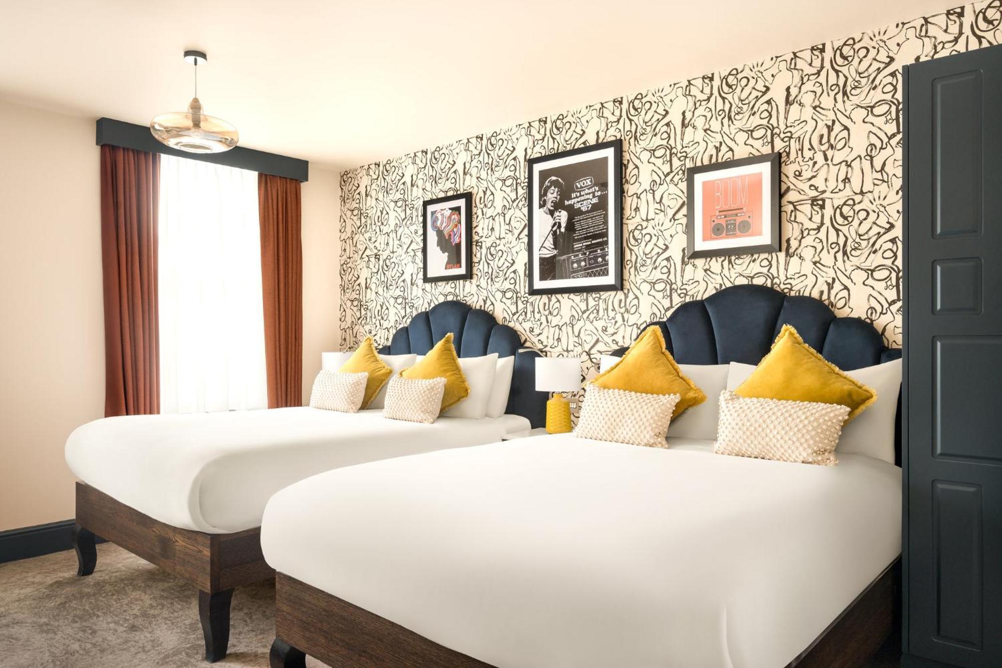 Premium Queen Room Two Queen Beds,1665412567:JPEG