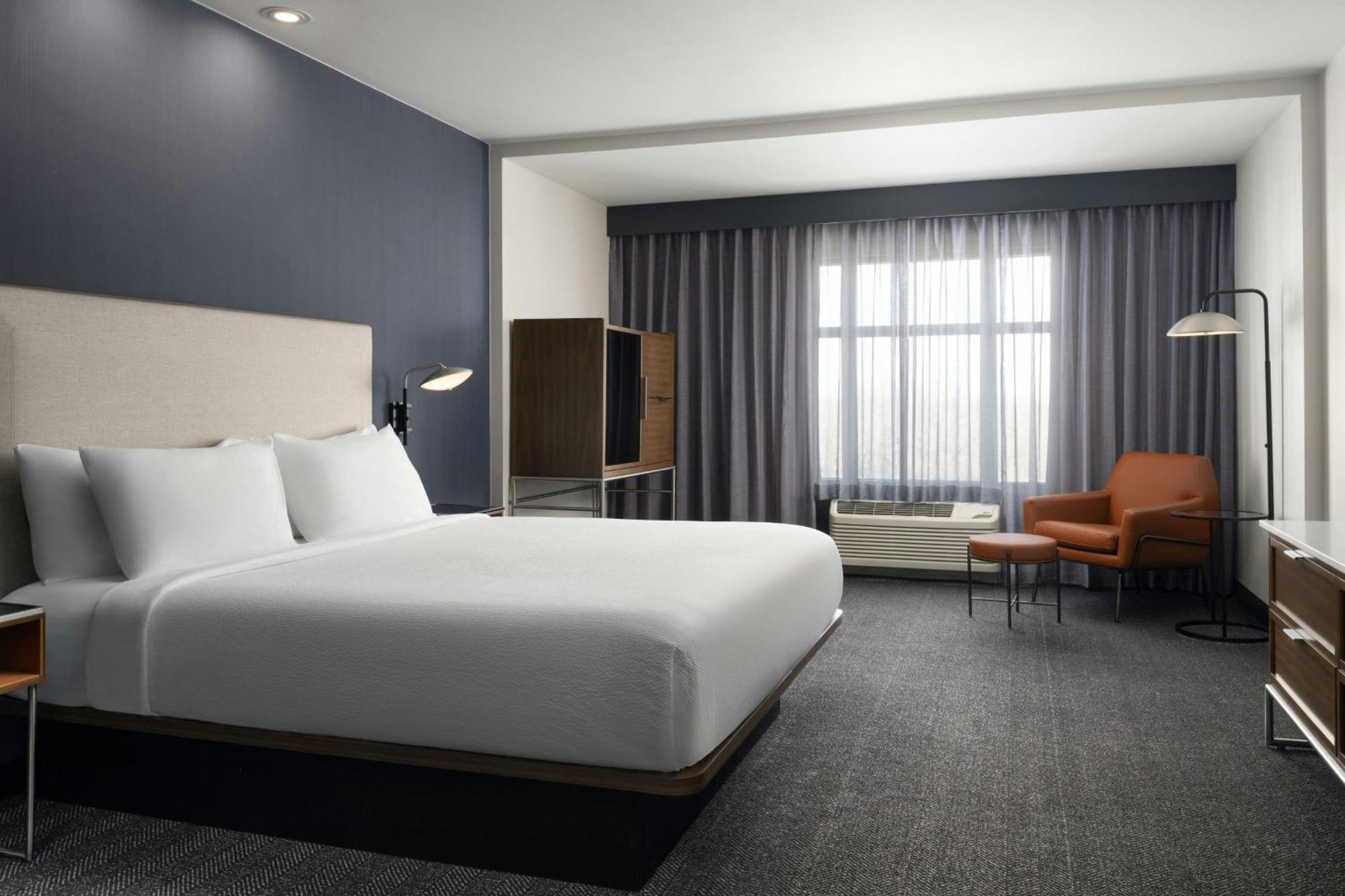 Superior King Room