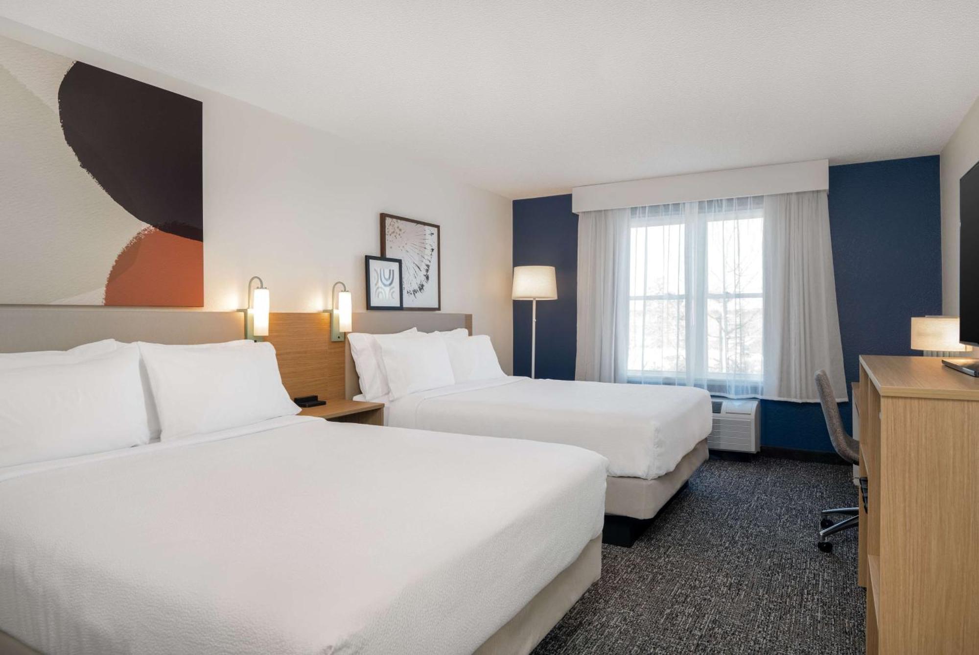 Queen Room with Two Queen Beds and Accessible Tub - Mobility and Hearing Access